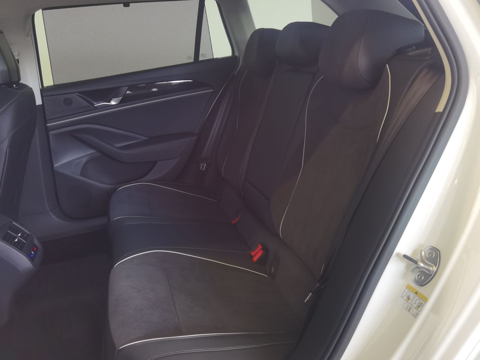 Volkswagen - Passat_17