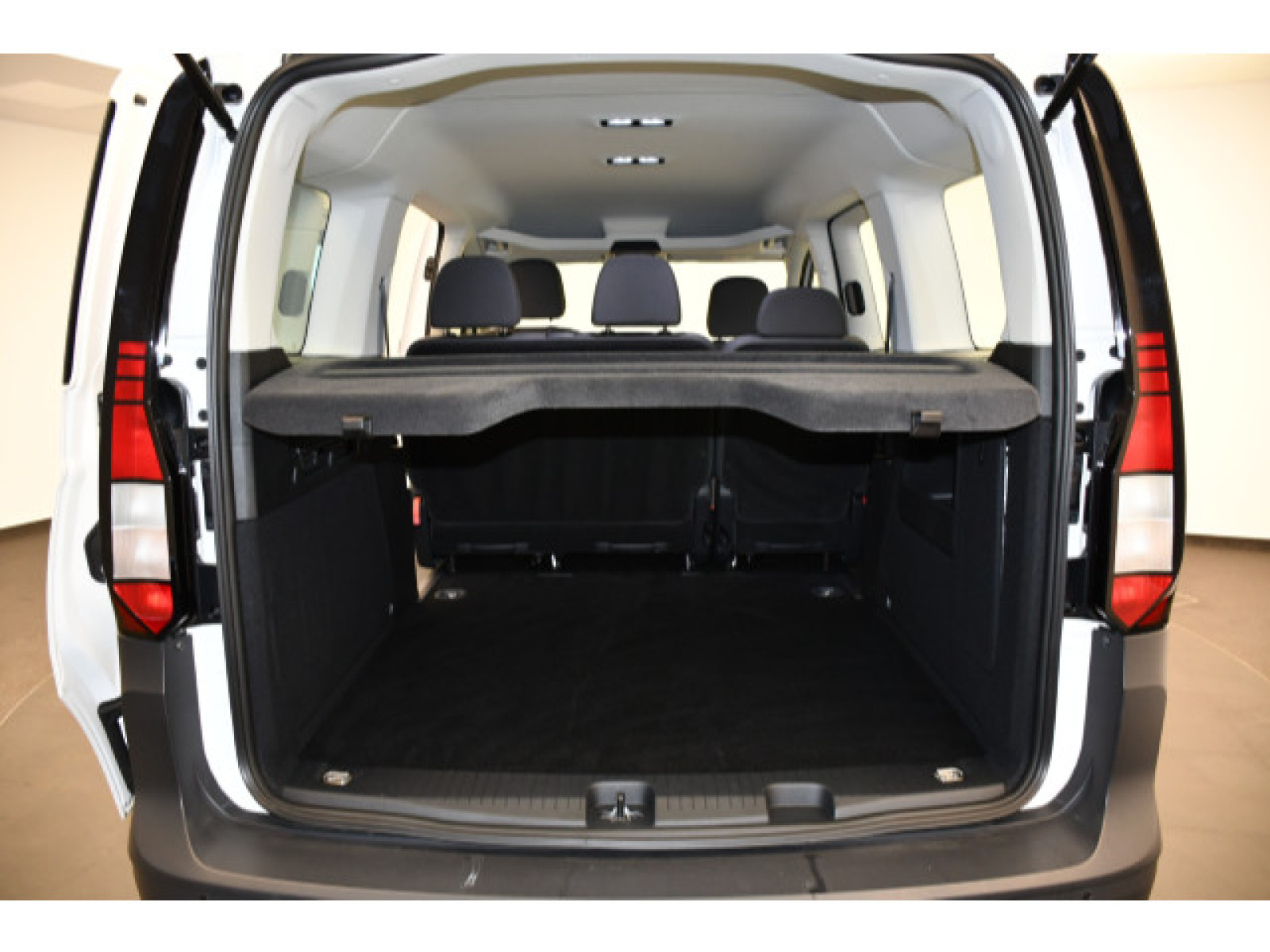Volkswagen - Caddy Maxi_10