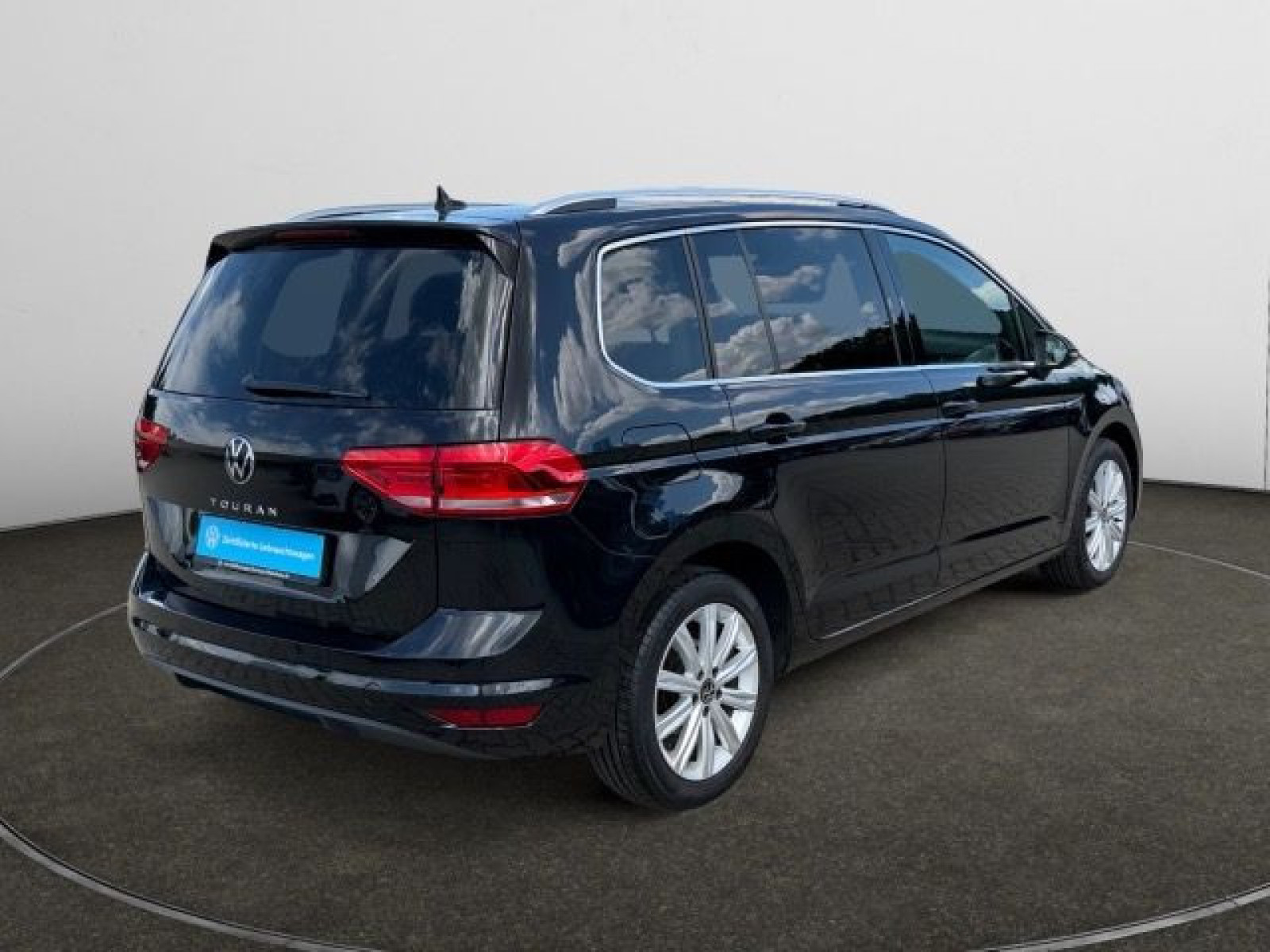 Volkswagen - Touran_5