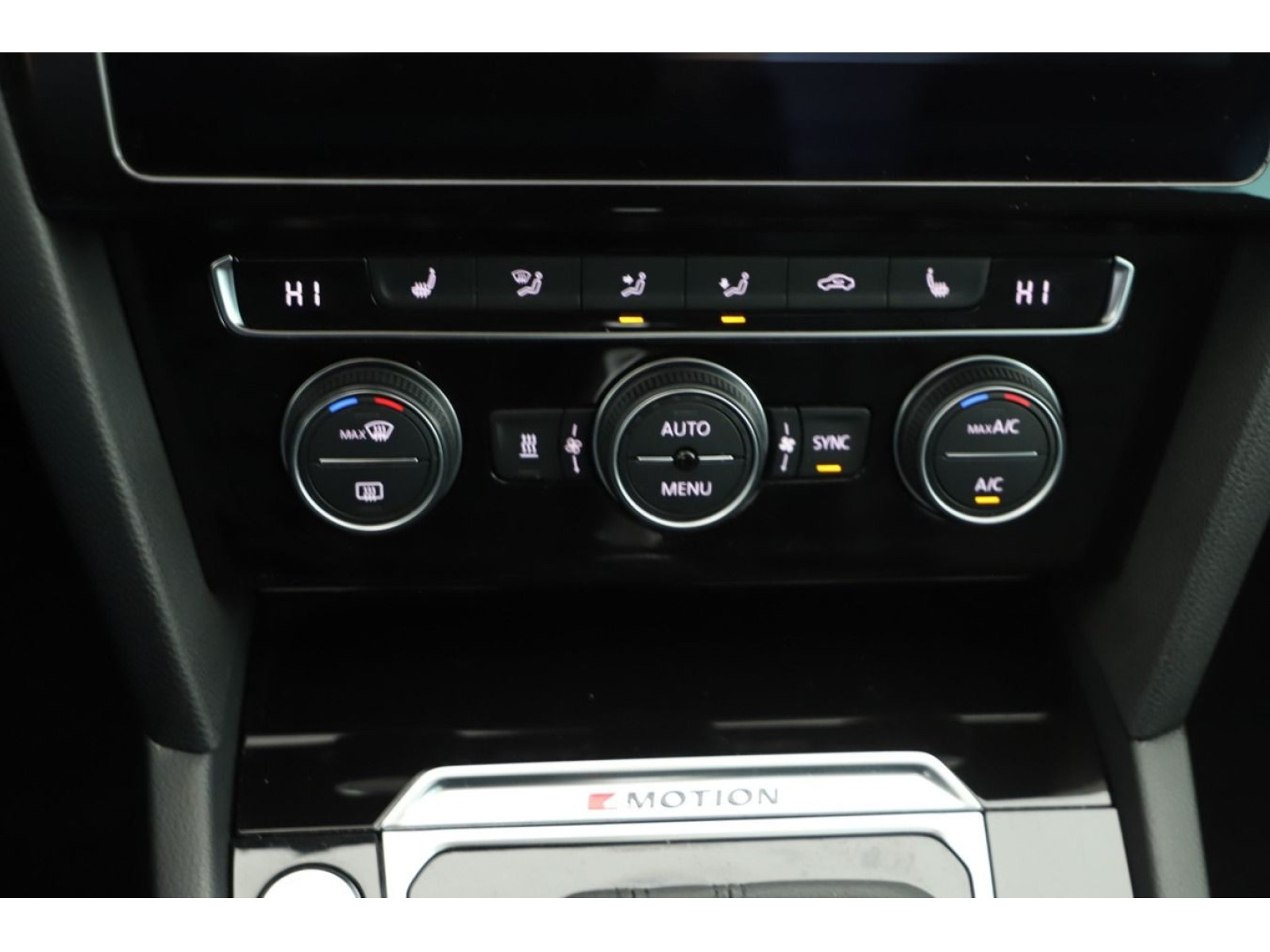 bedienungselemente-mitte-innen