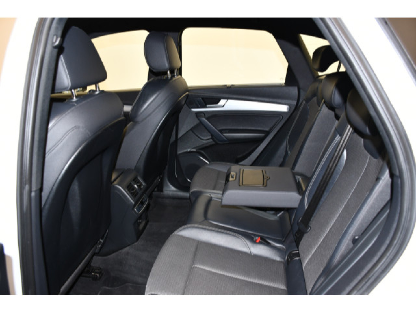 Audi - Q5_8