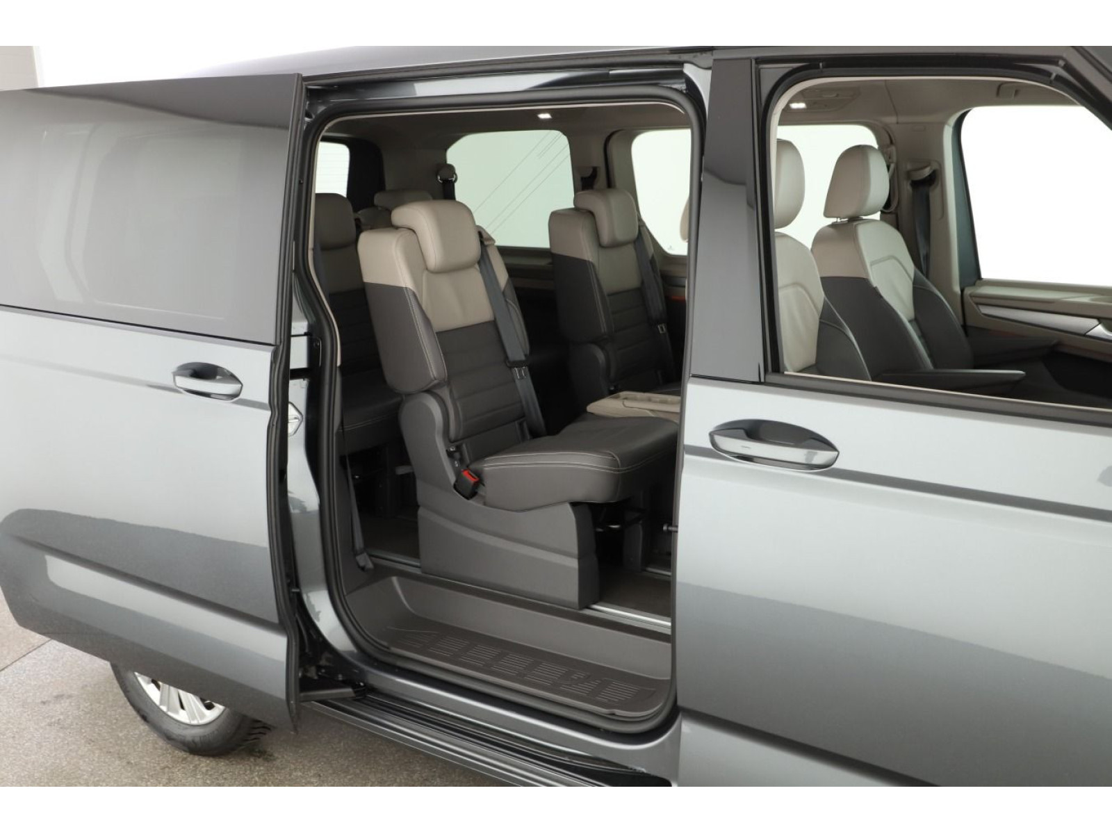 Volkswagen - Multivan_7