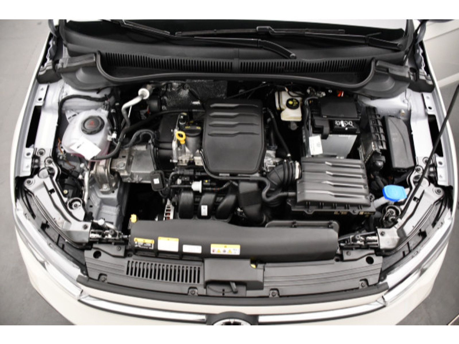 Volkswagen - Polo_10