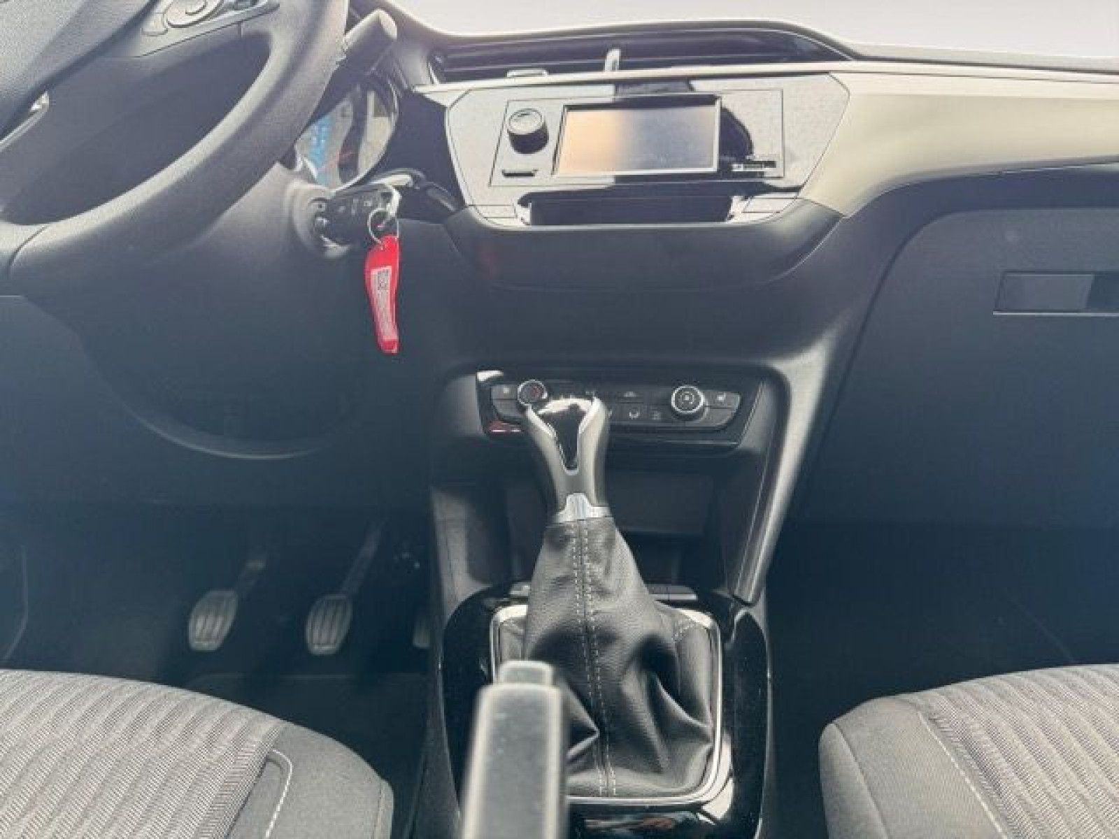 Opel - Corsa_12