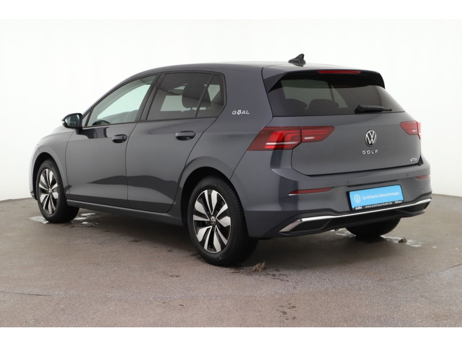Volkswagen - Golf_4