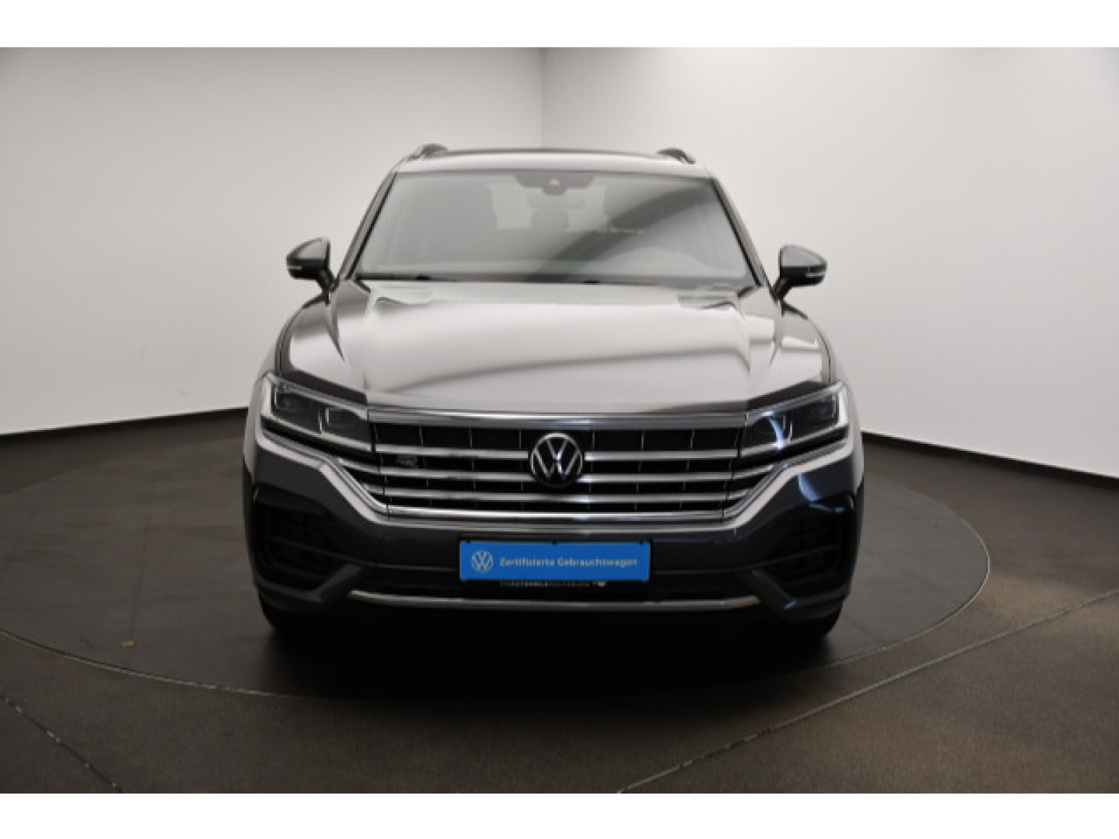 Volkswagen - Touareg_19