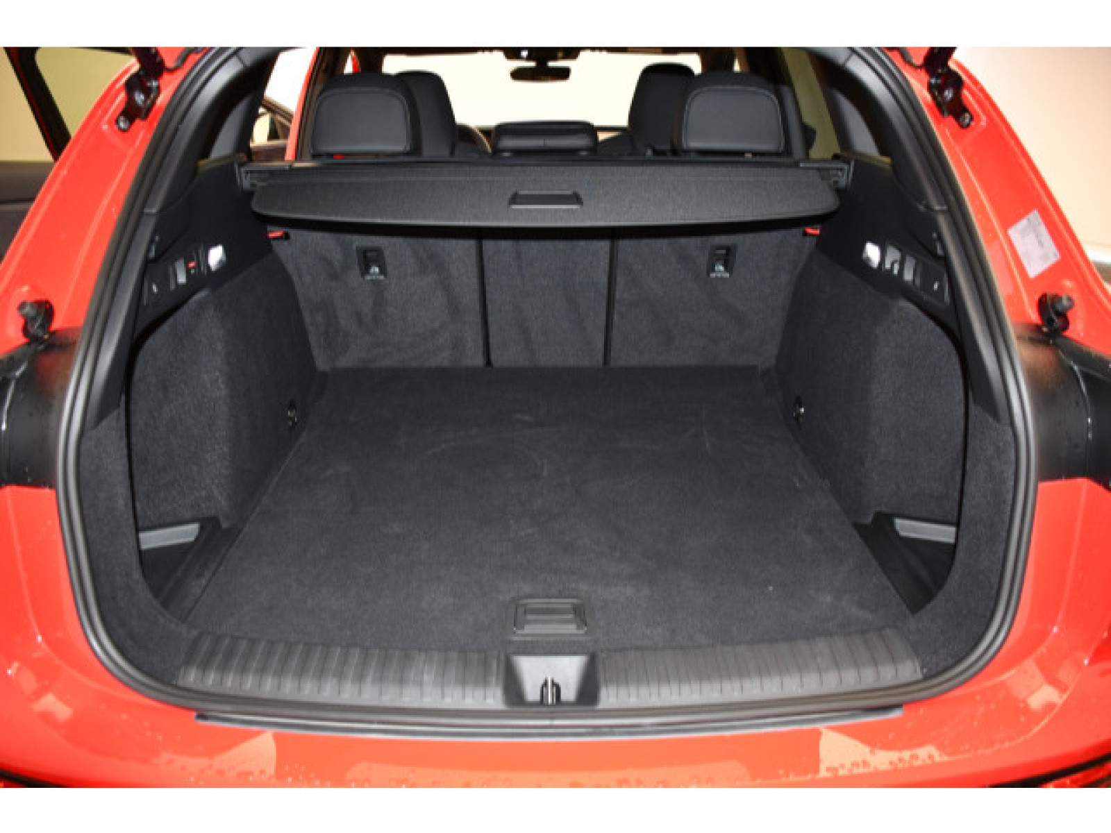 Audi - Q6 e-tron_13