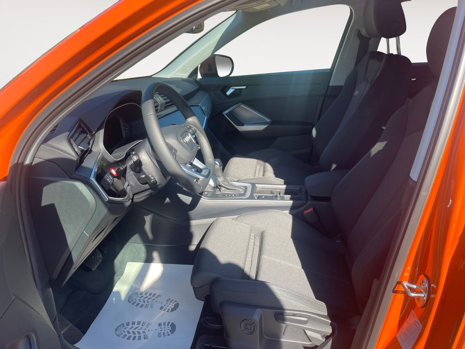 Audi - Q3_11