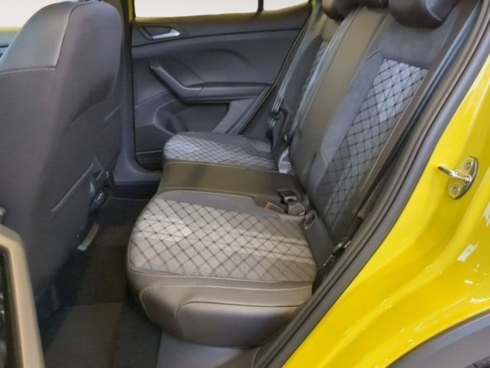 Volkswagen - T-Cross_10