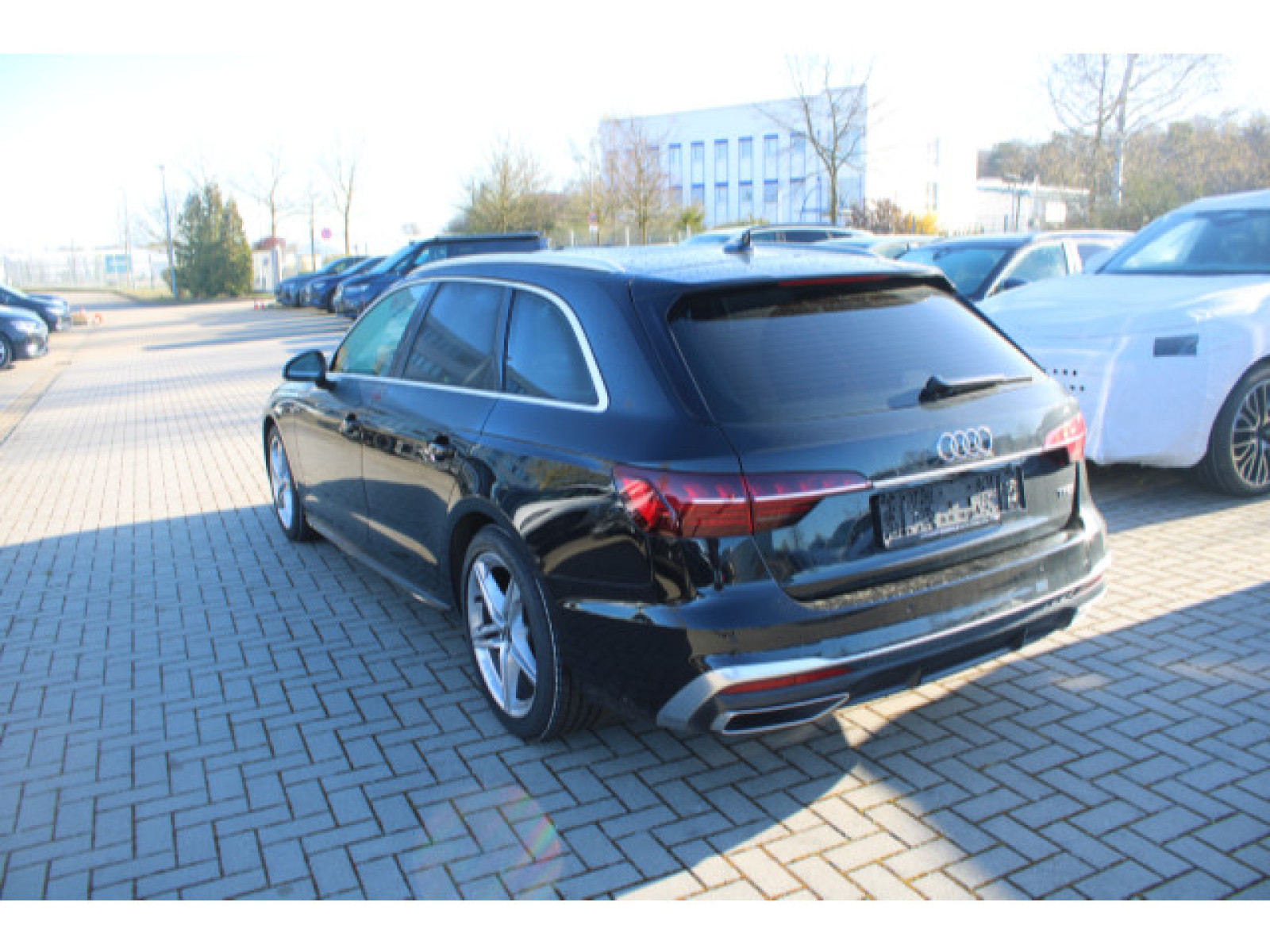 diagonalansicht-hinten-aussen