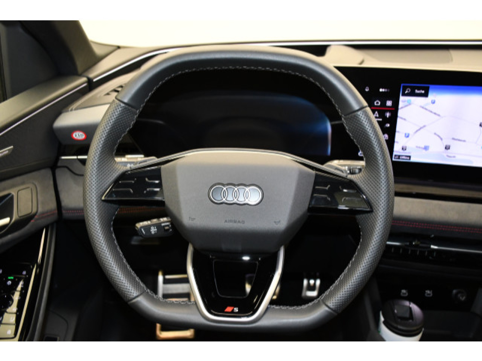 Audi - Q6 e-tron_6