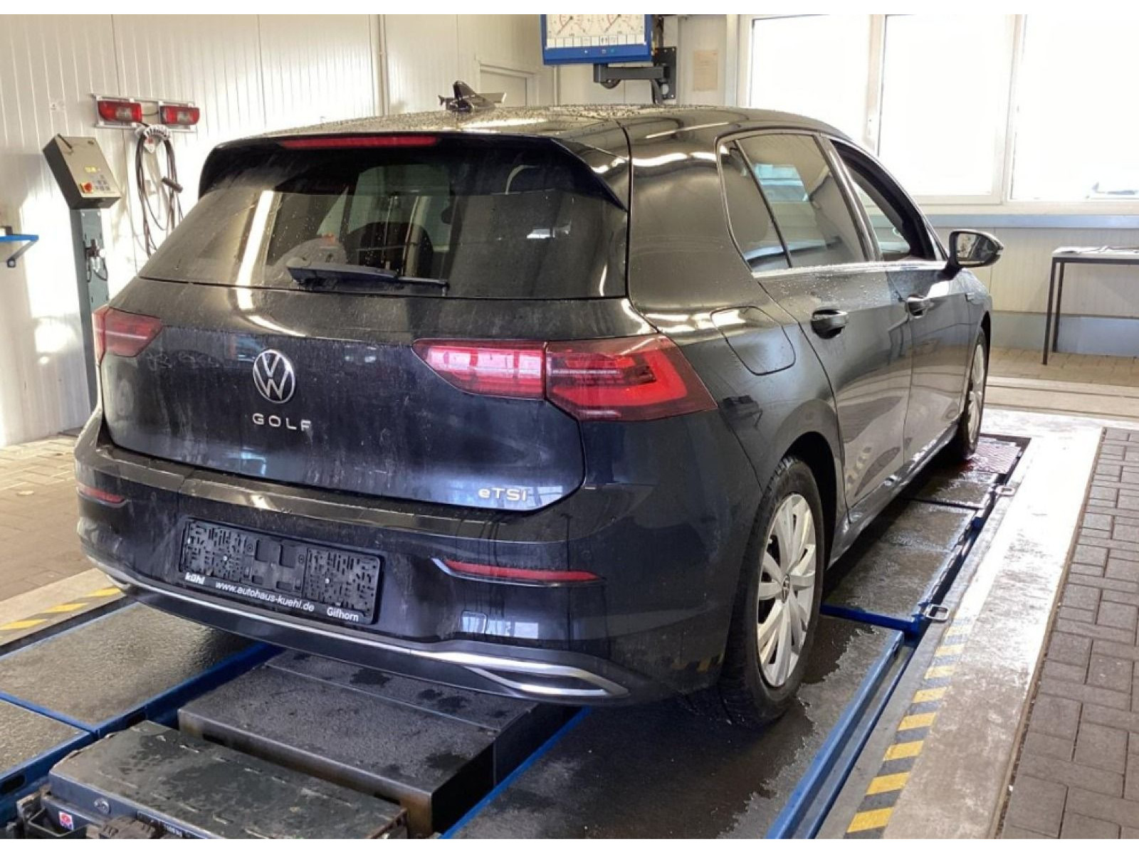 Volkswagen - Golf_2