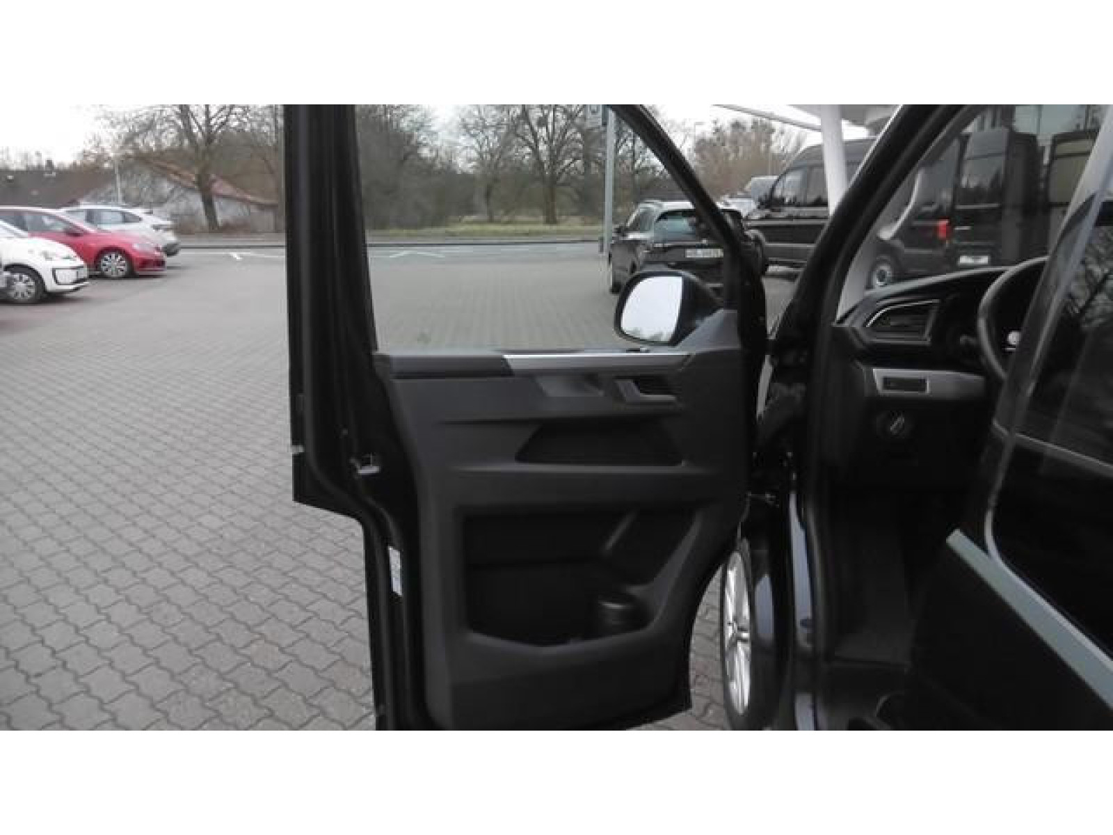 Volkswagen - T6.1 Multivan_17