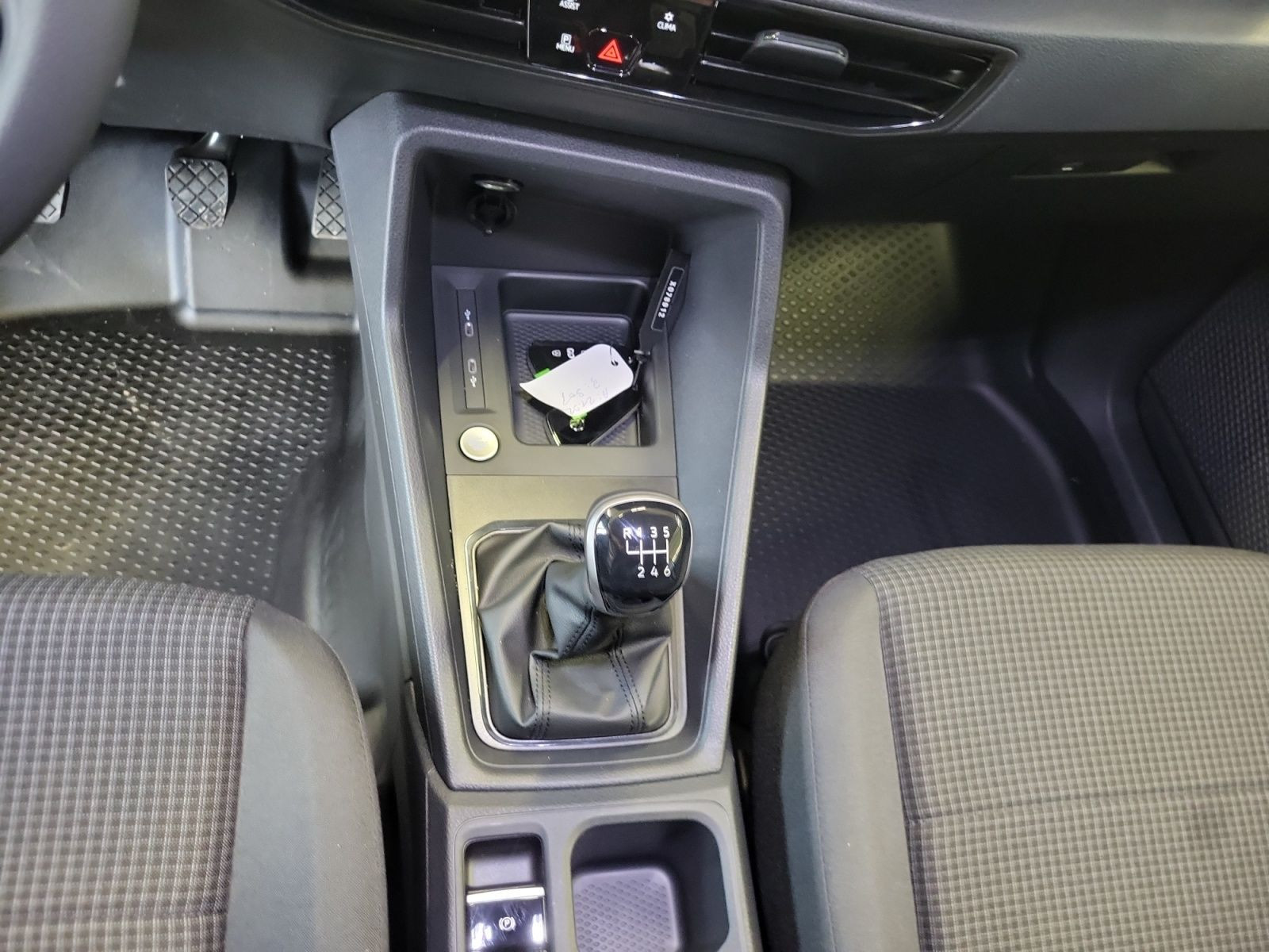 Volkswagen - Caddy Cargo_12