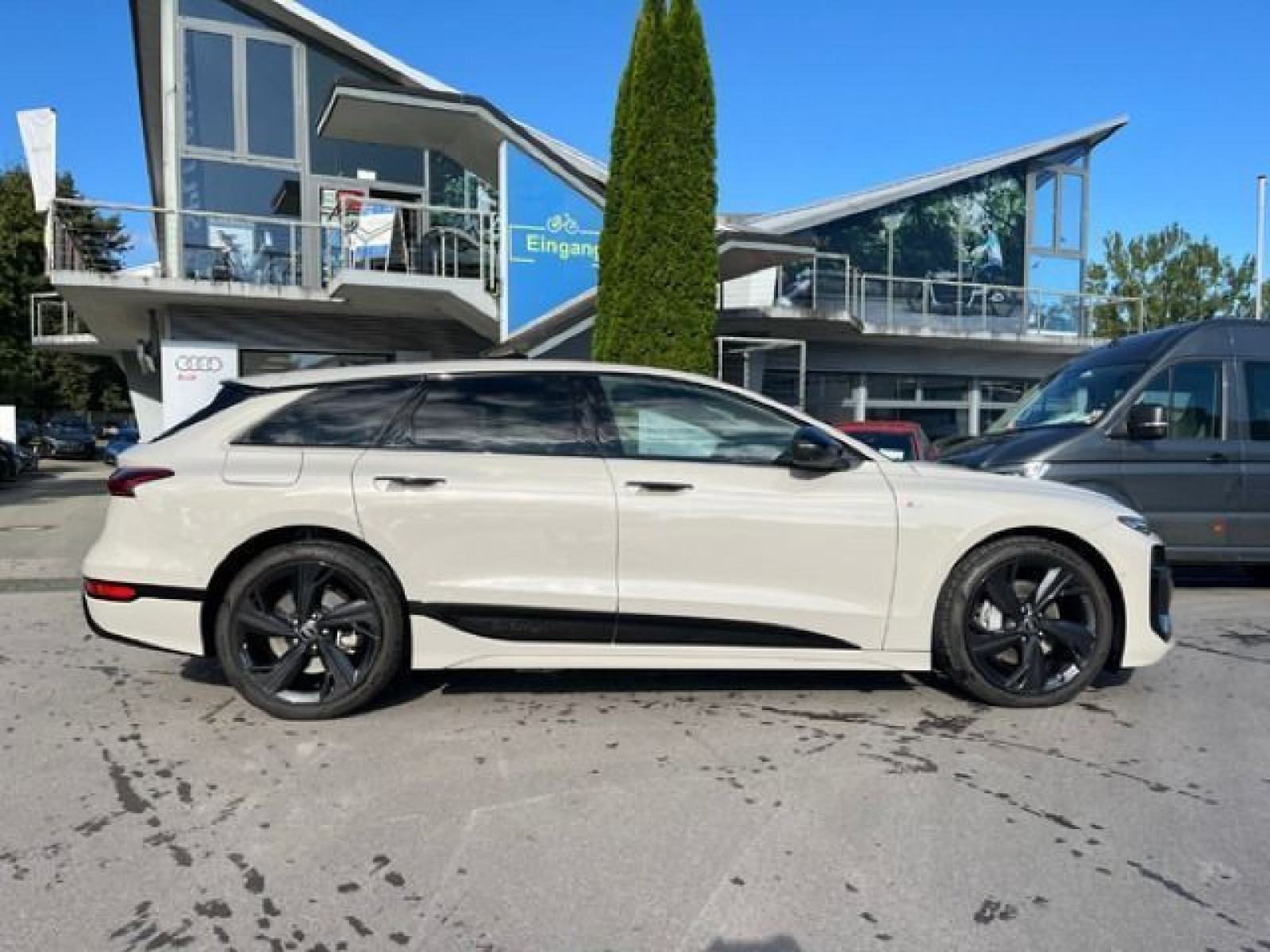 Audi - A6 Avant e-tron_7
