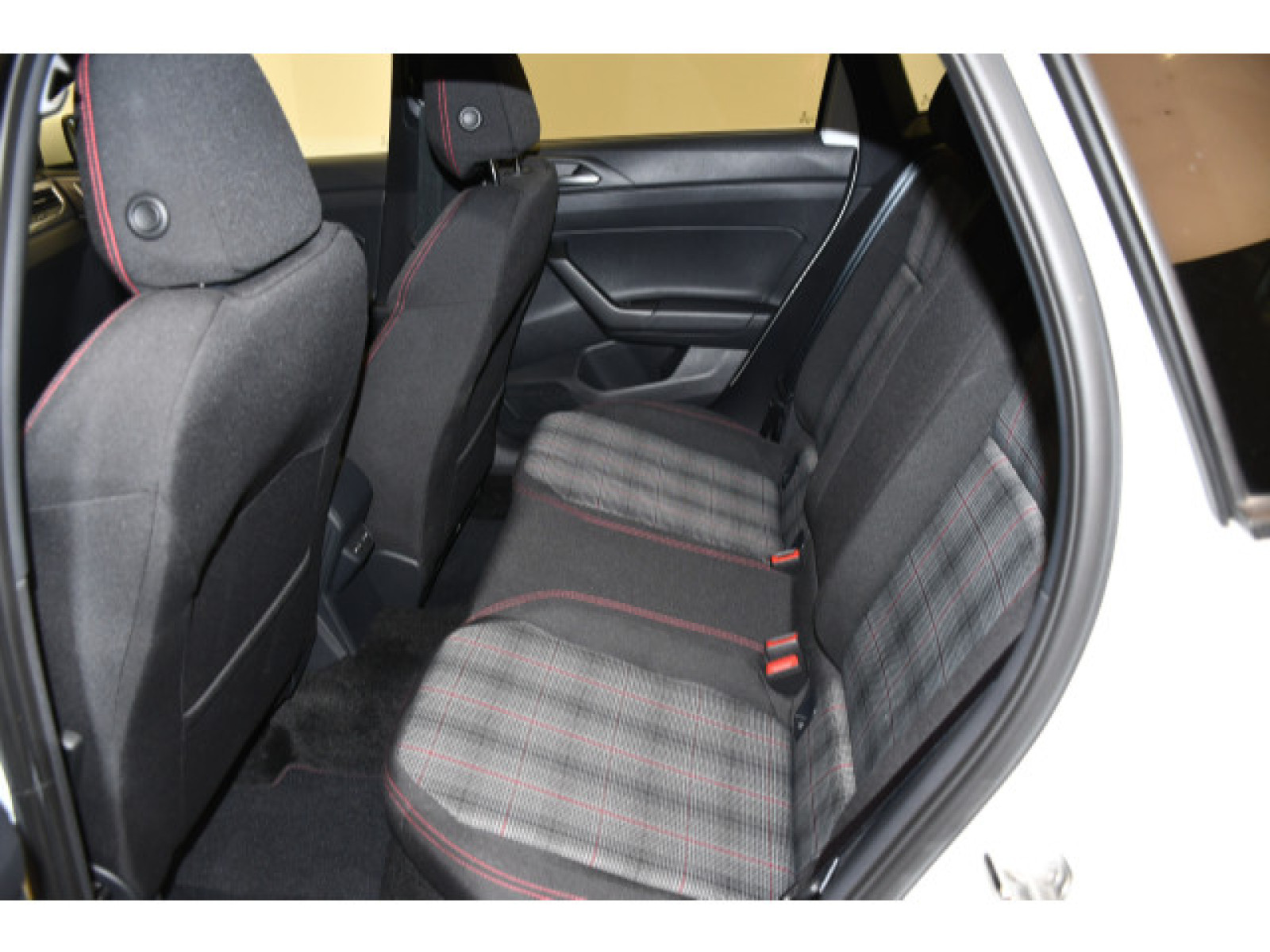 Volkswagen - Polo_8