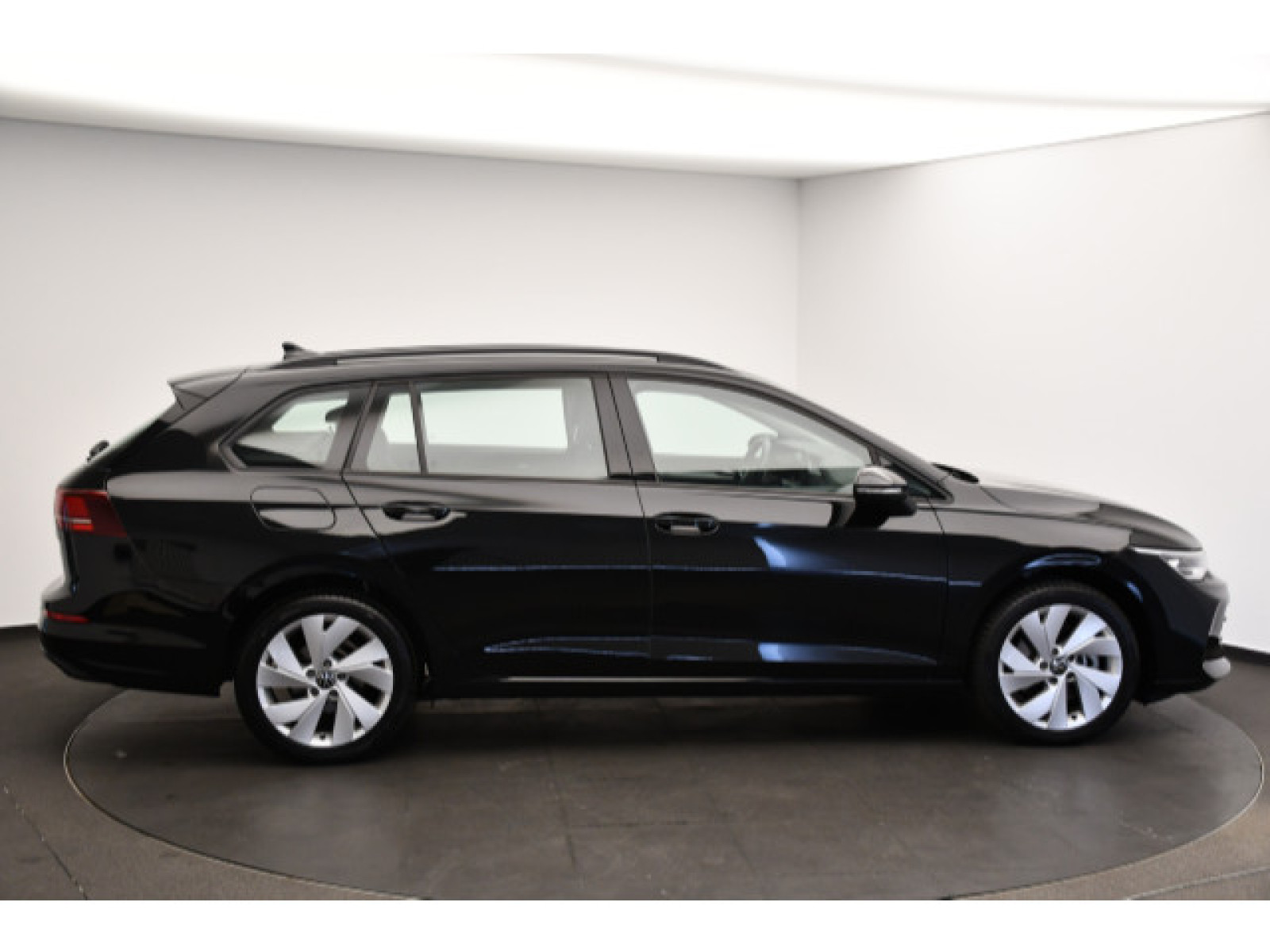 Volkswagen - Golf Variant_18
