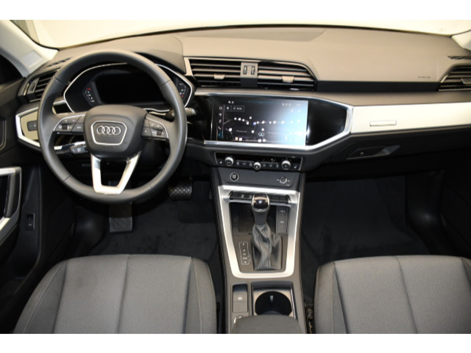 Audi - Q3_6