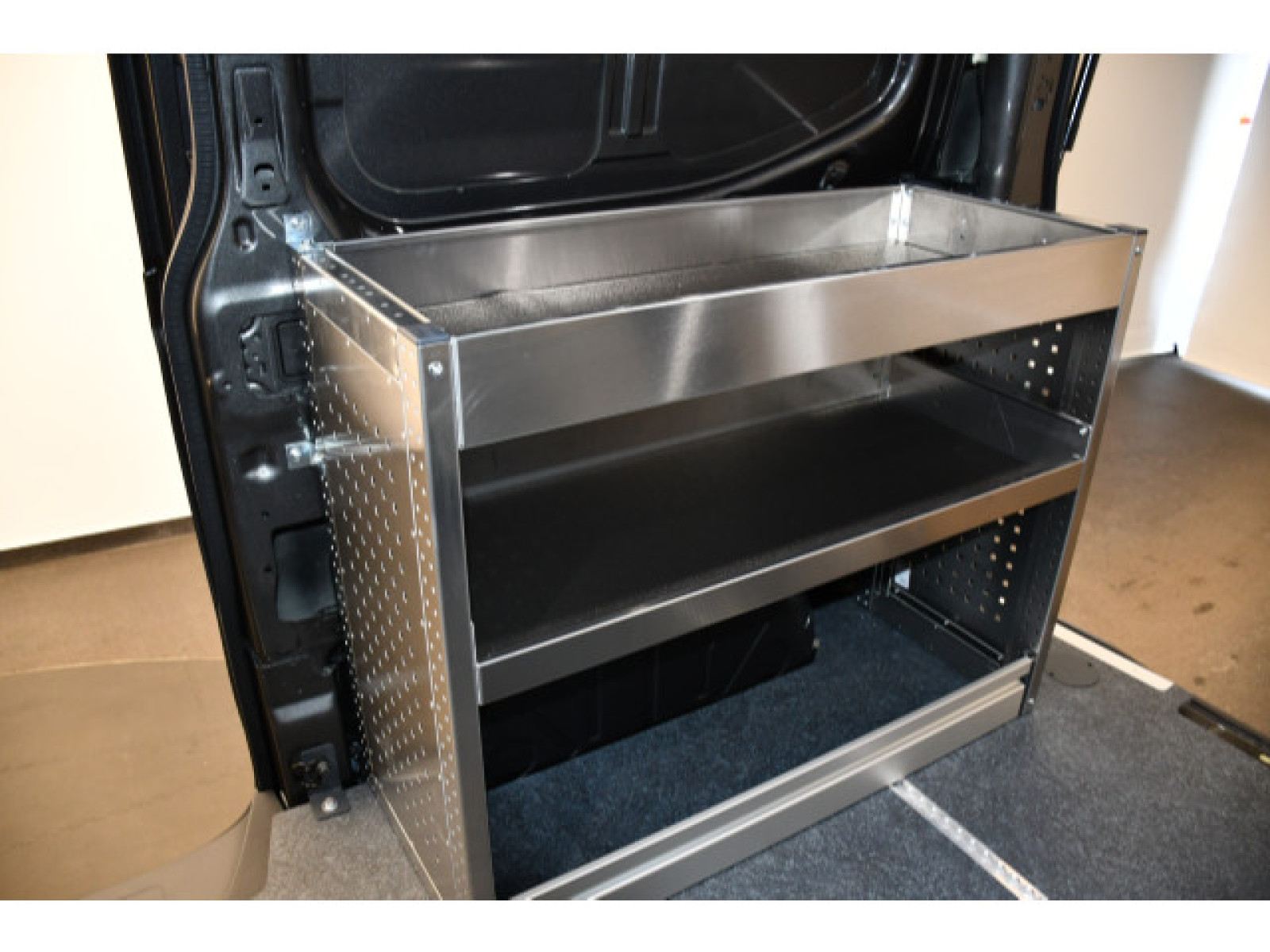 Volkswagen - New Transporter_12