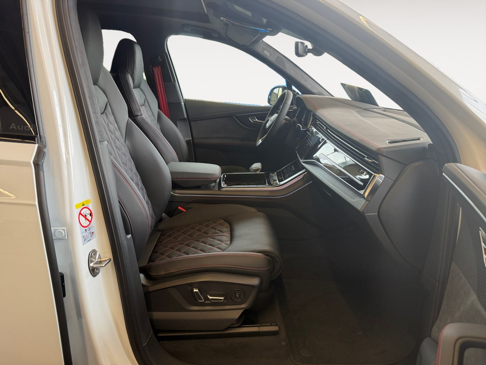 Audi - Q7_16