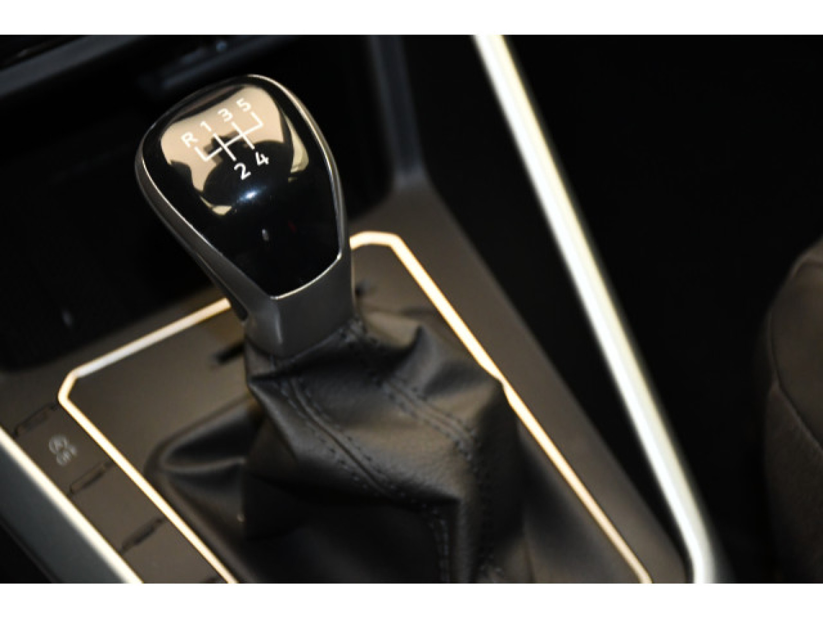 Volkswagen - Polo_6
