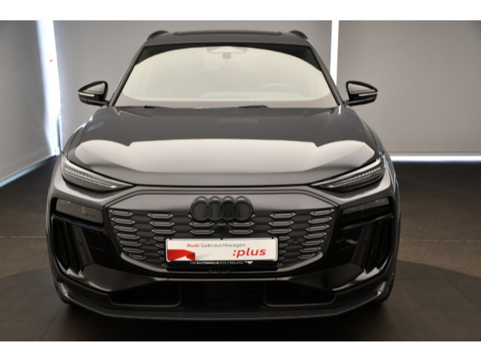 Audi - Q6 e-tron_18