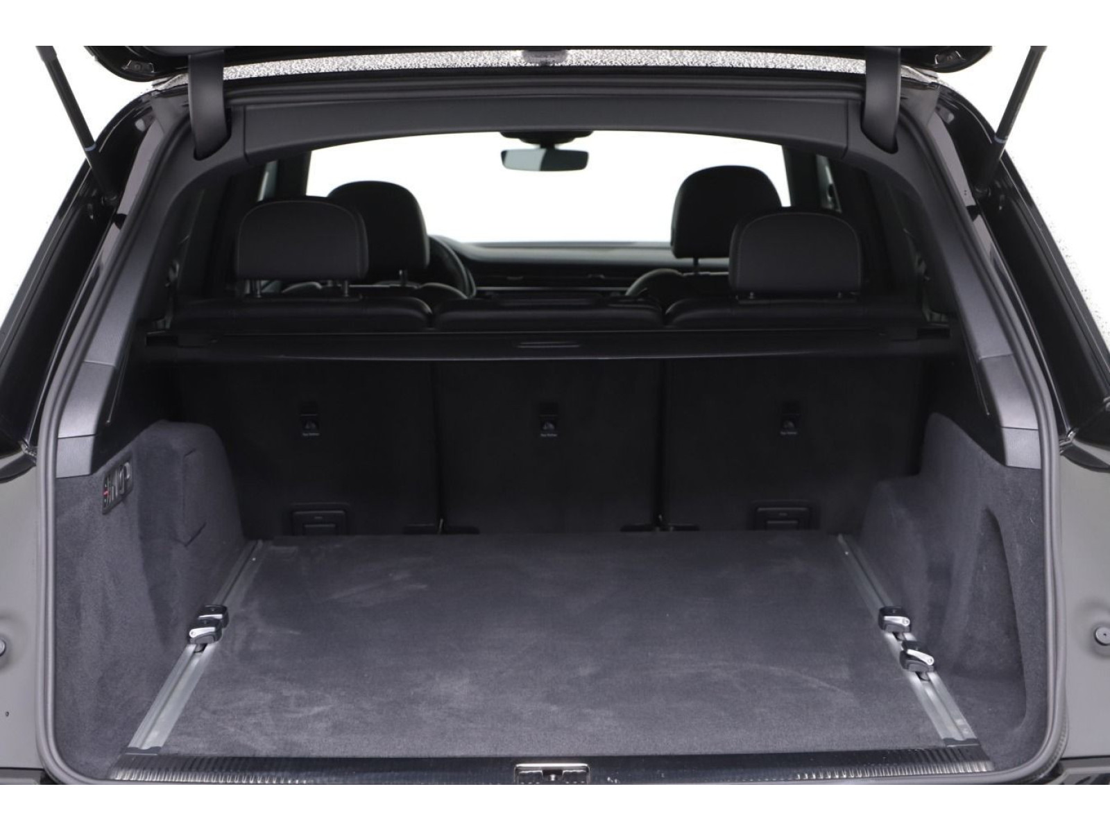 Audi - Q7_16