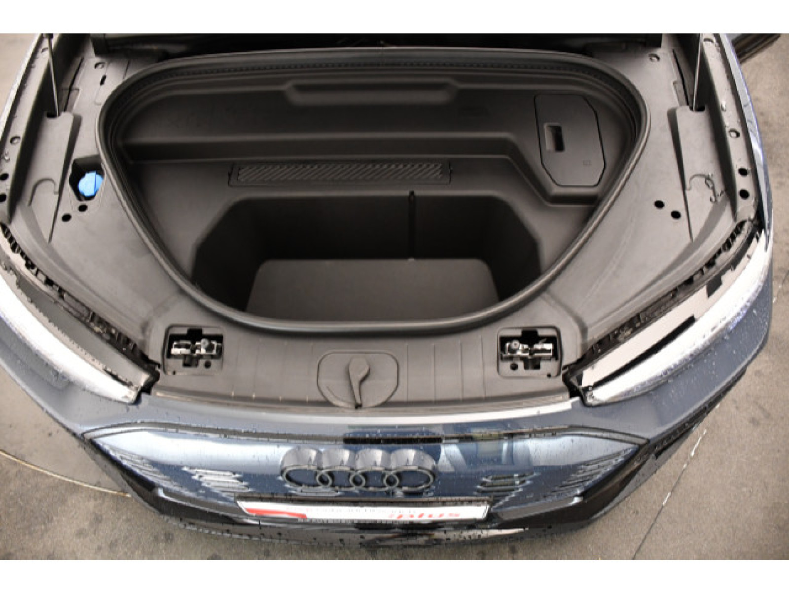 Audi - Q6 Sportback e-tron_15