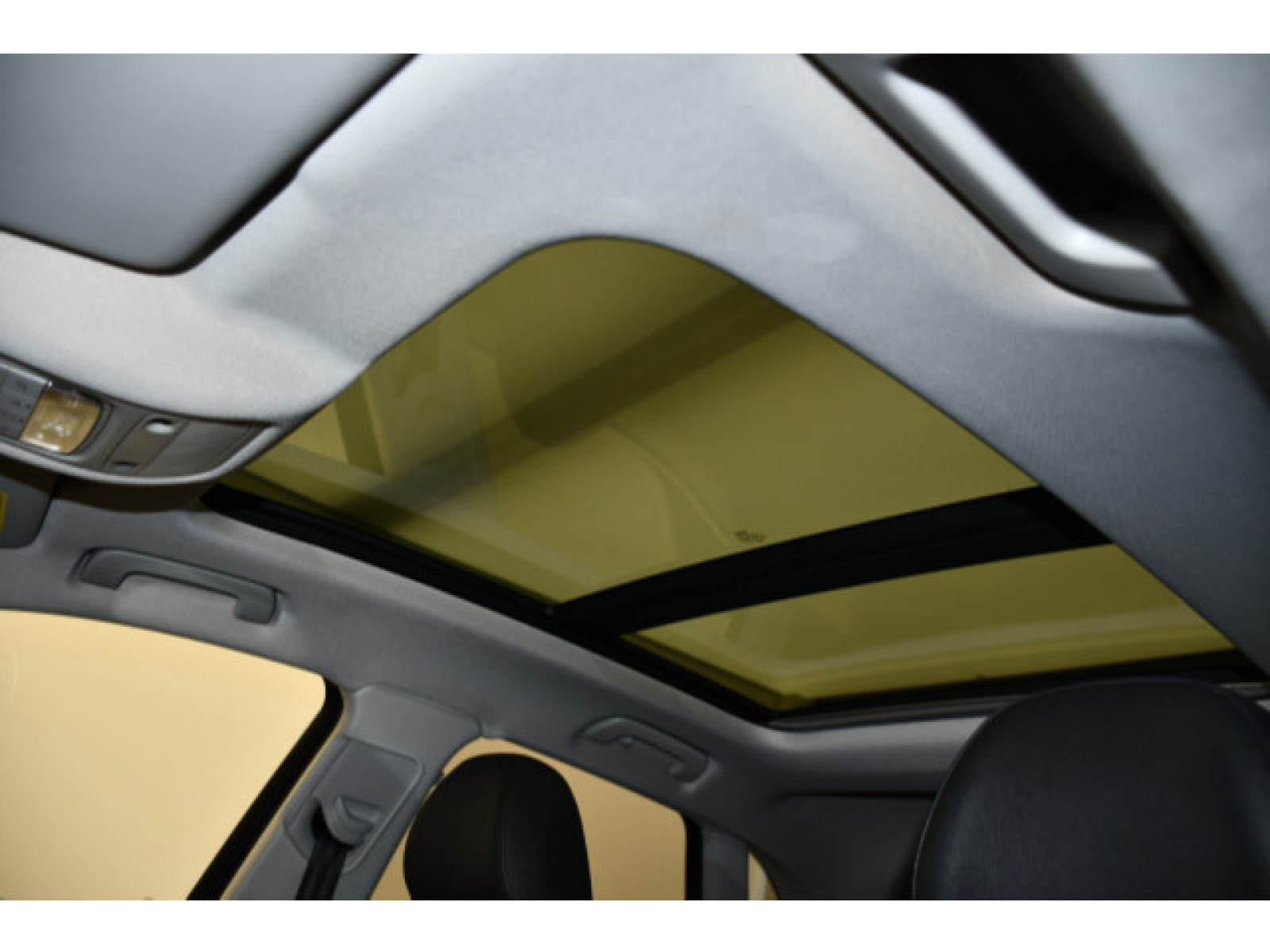 Audi - Q3_9
