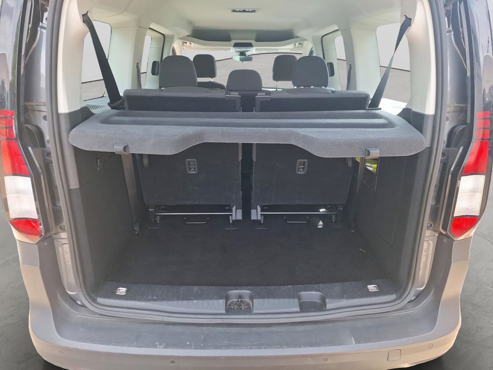 Volkswagen - Caddy Maxi_7