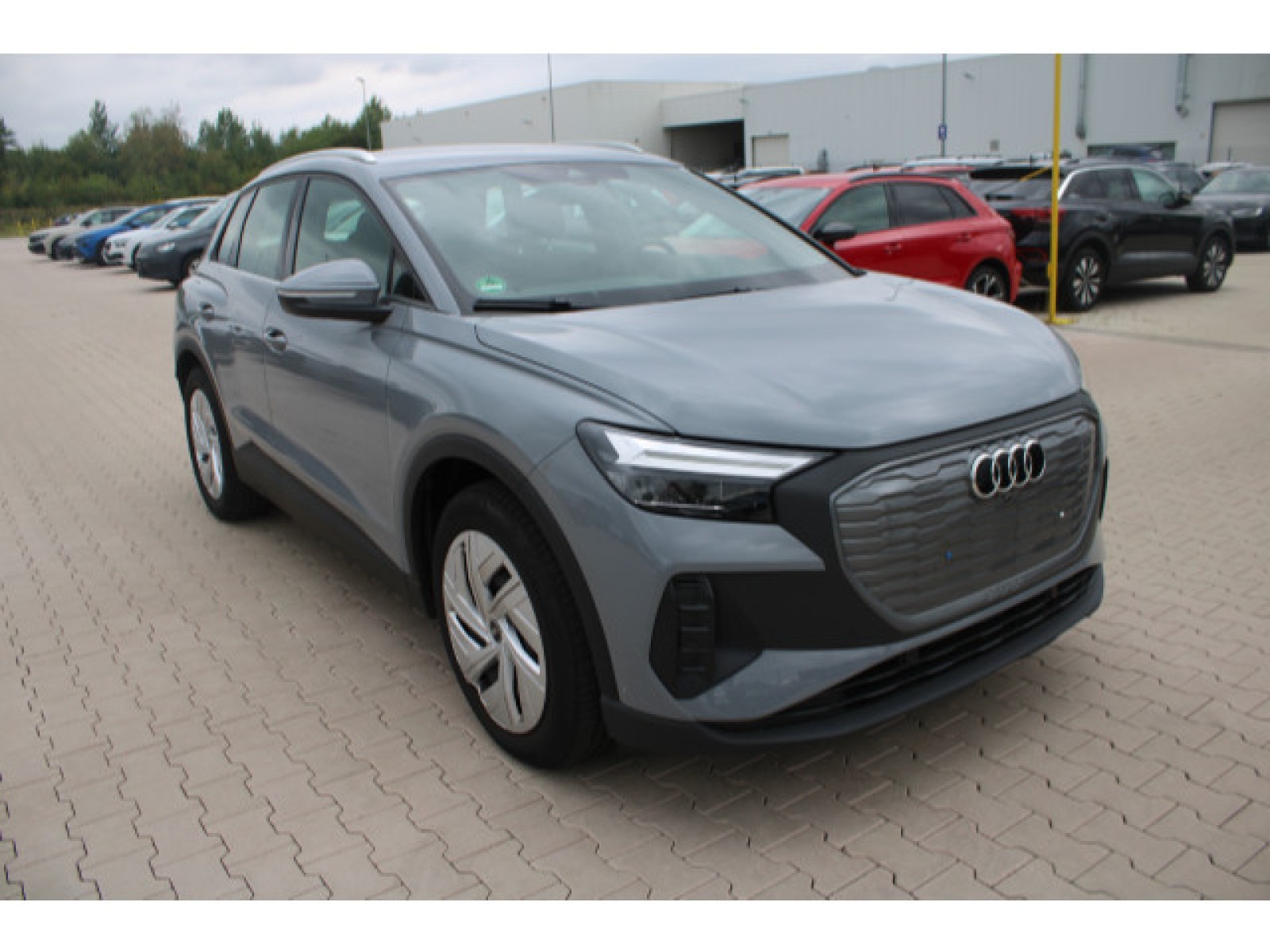 Audi - Q4 e-tron_6