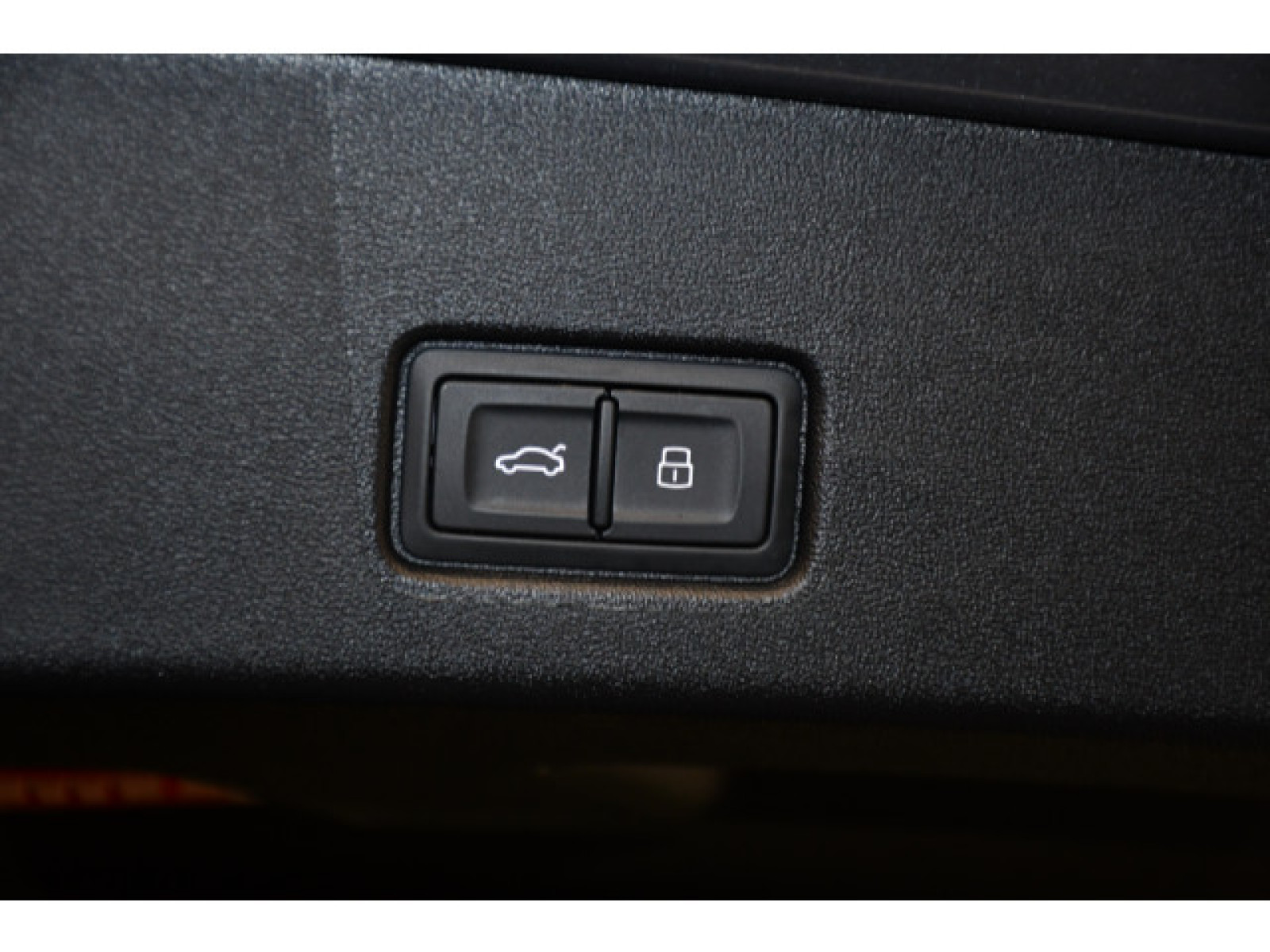 Audi - Q4 e-tron_13