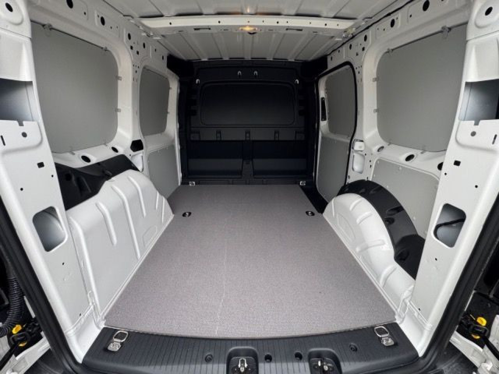 Volkswagen - Caddy_16