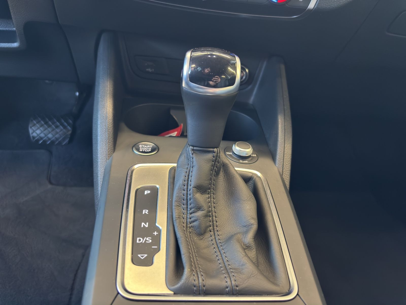 Audi - Q2_14