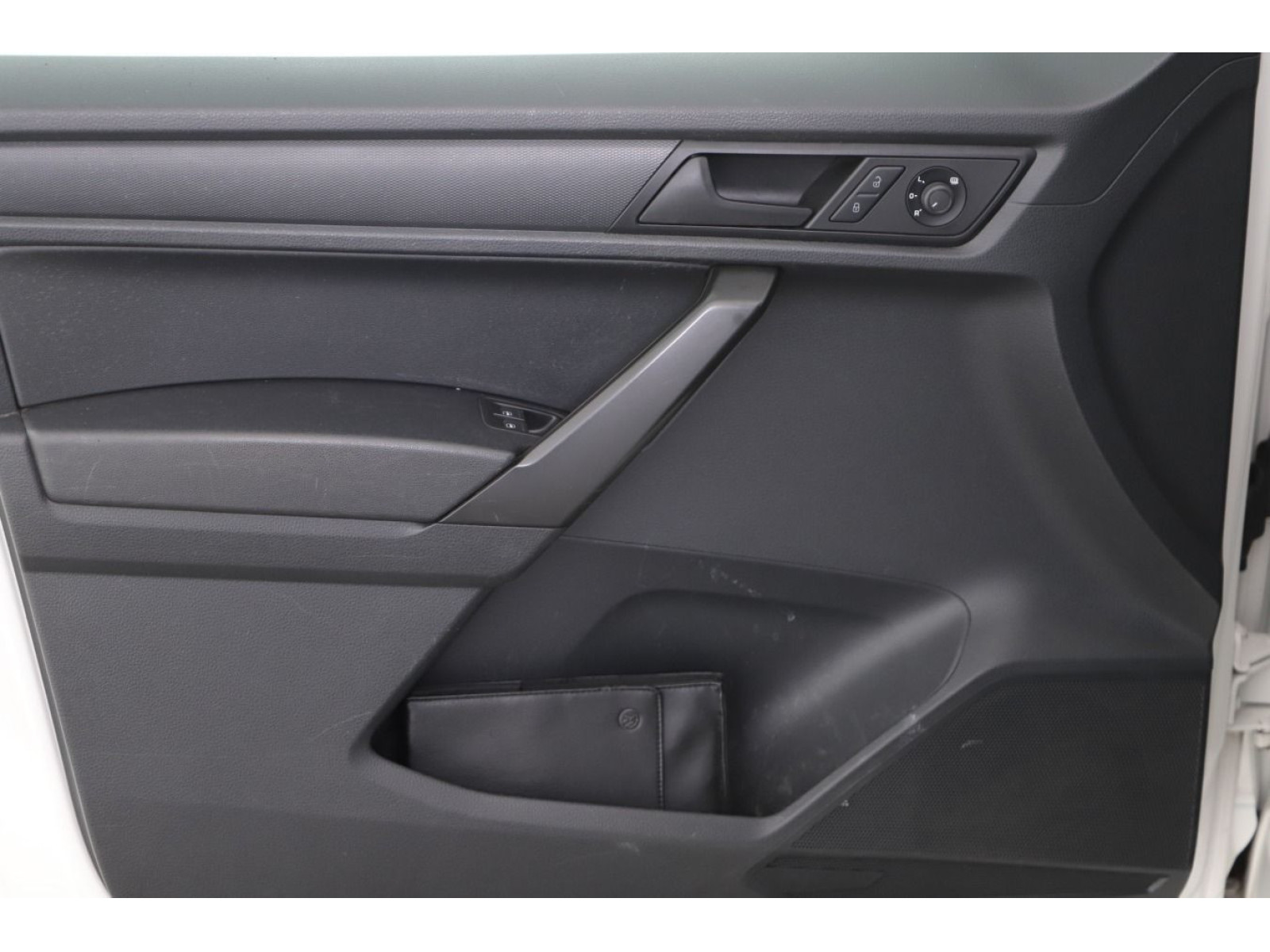 Volkswagen - Caddy_14