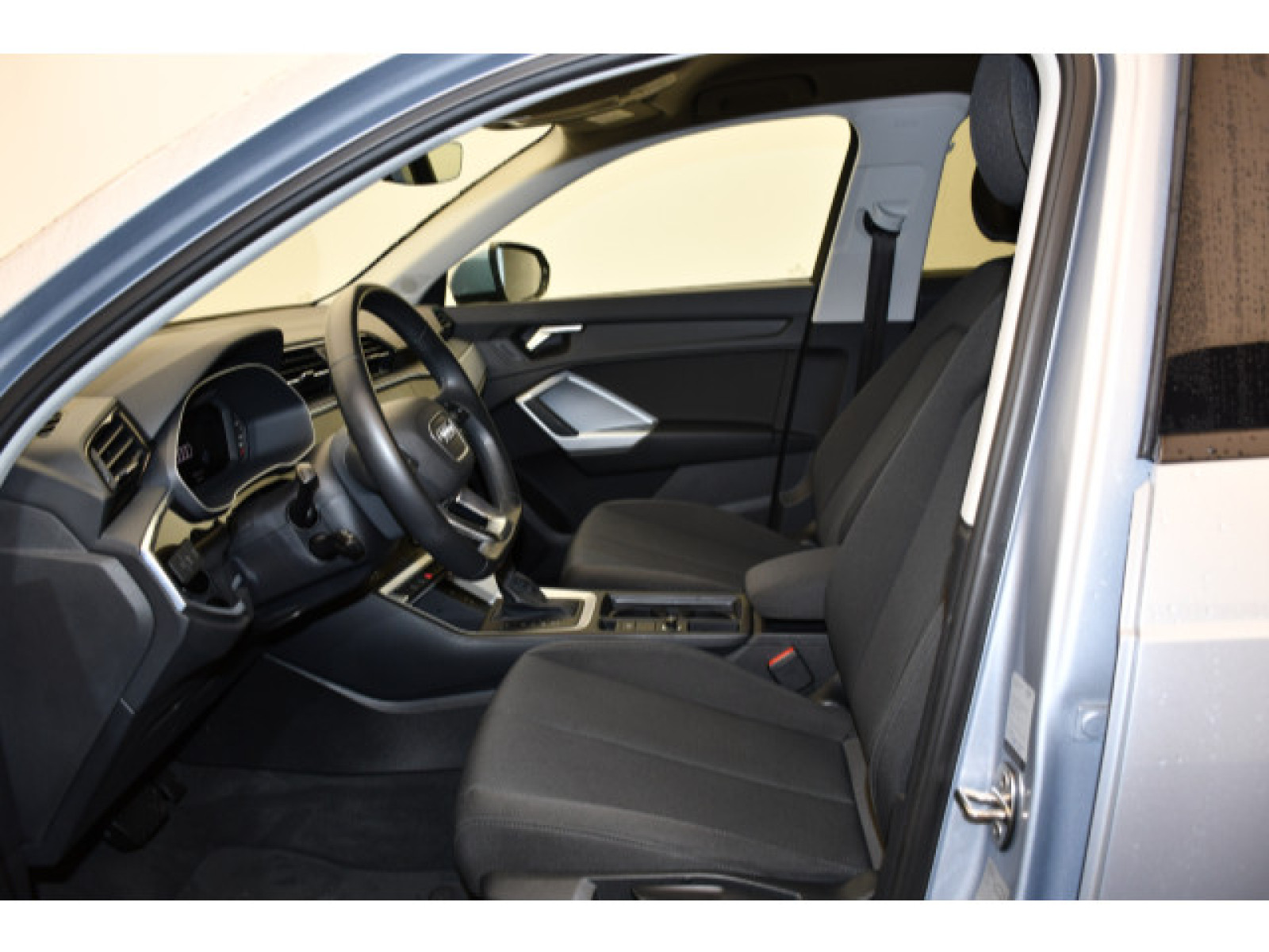 Audi - Q3_4