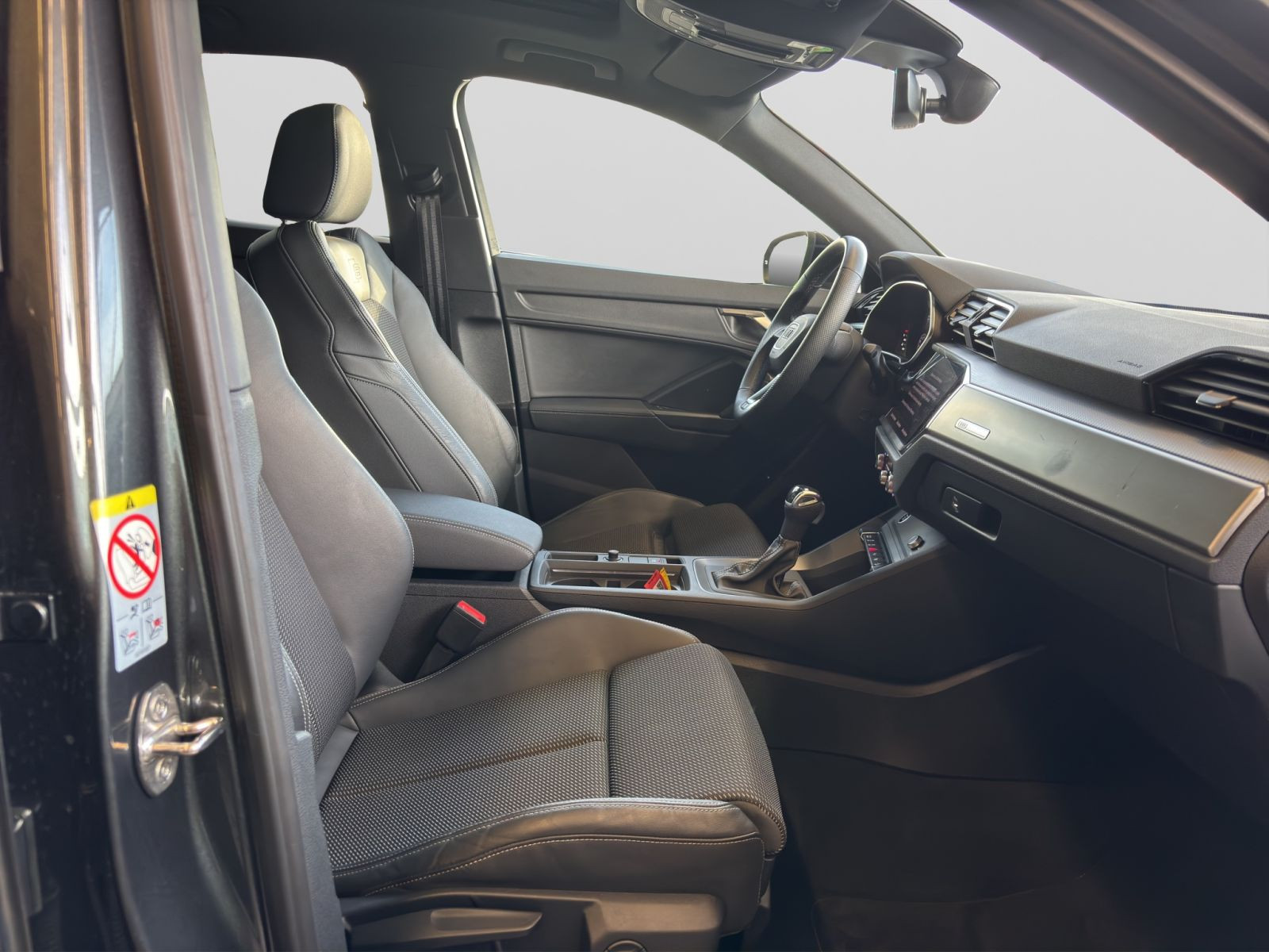 Audi - Q3_20