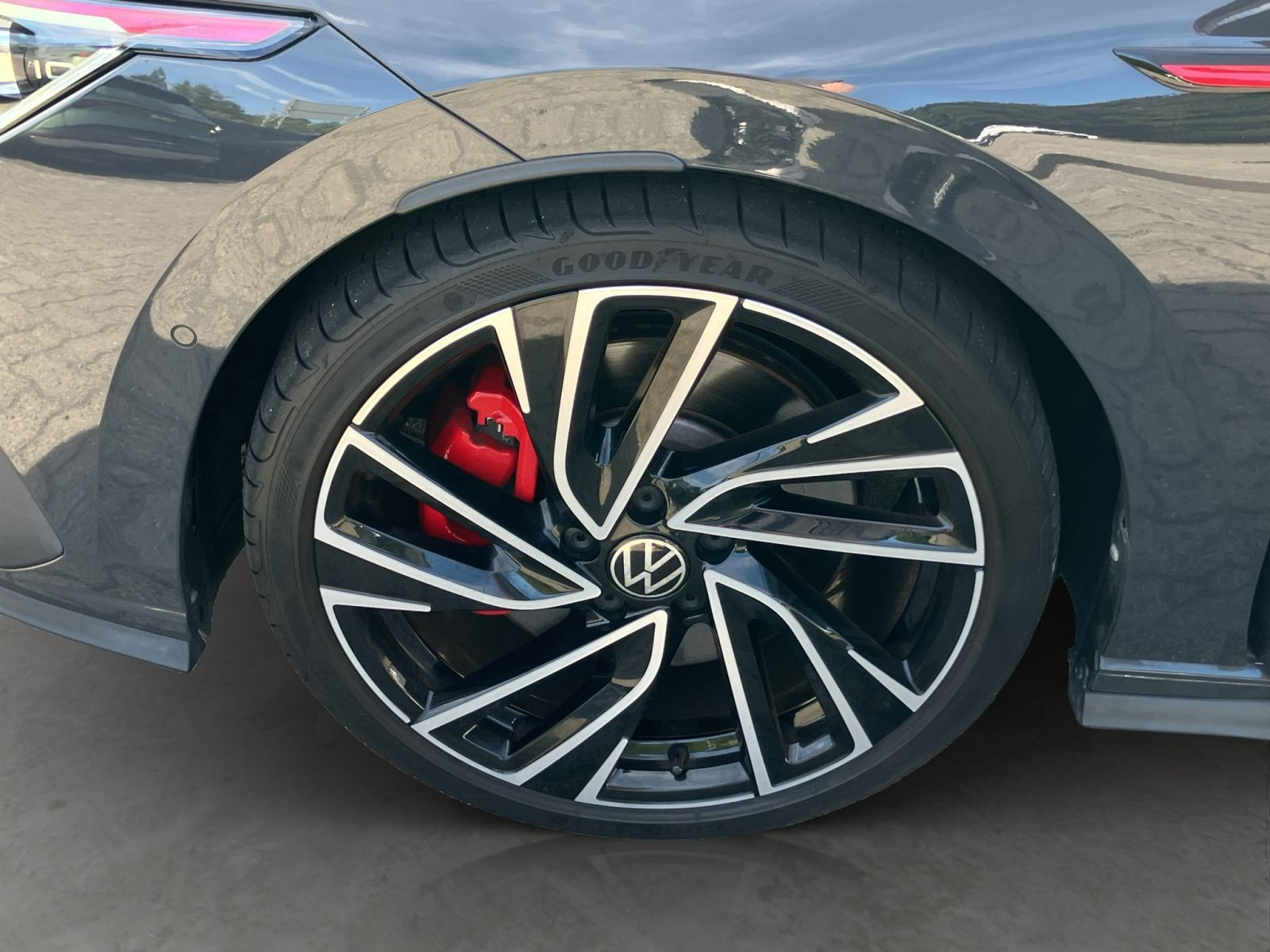 Volkswagen - Golf GTI_18