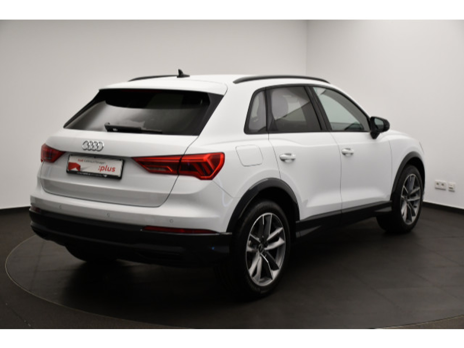 Audi - Q3_4