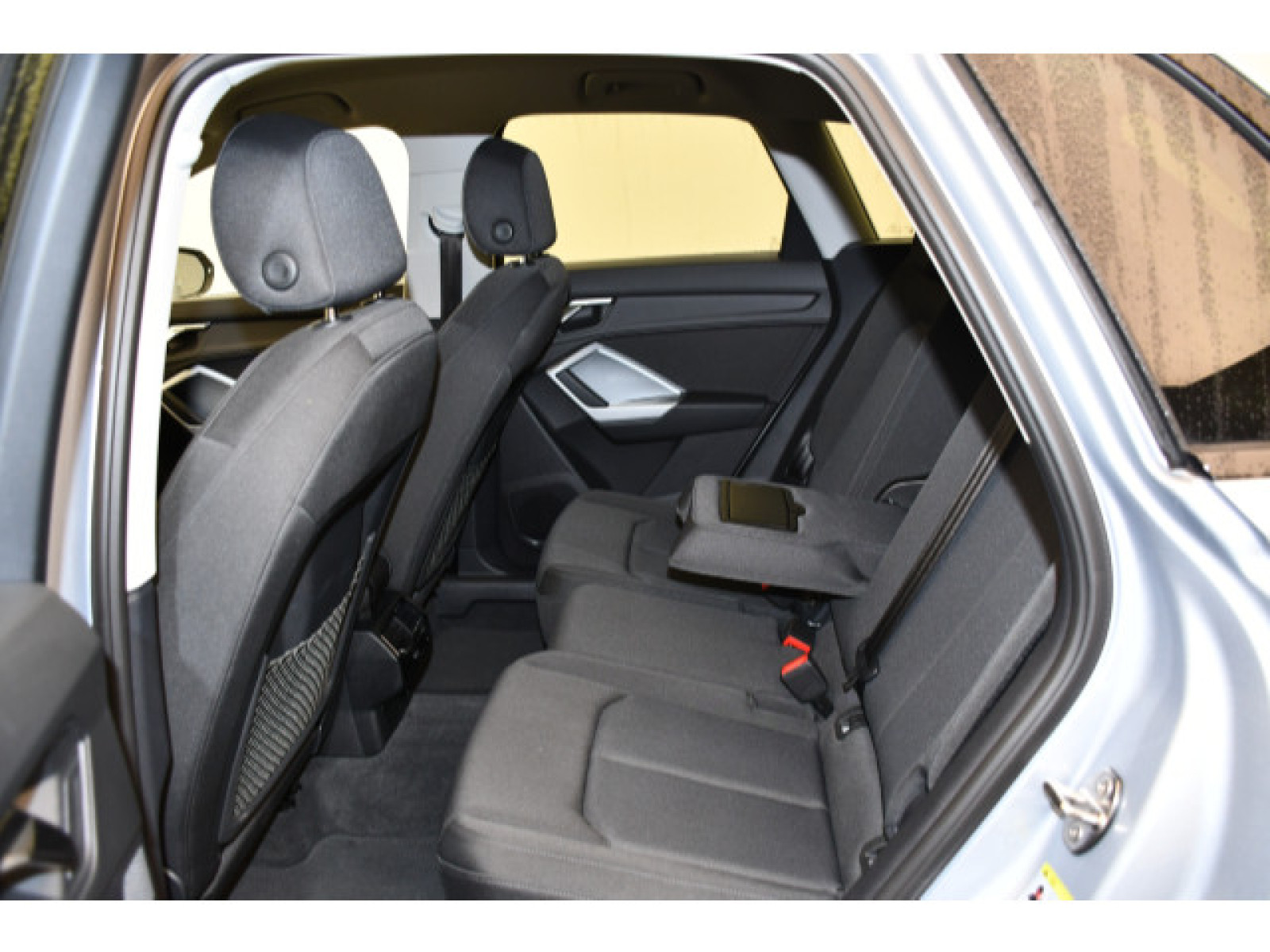 Audi - Q3_9