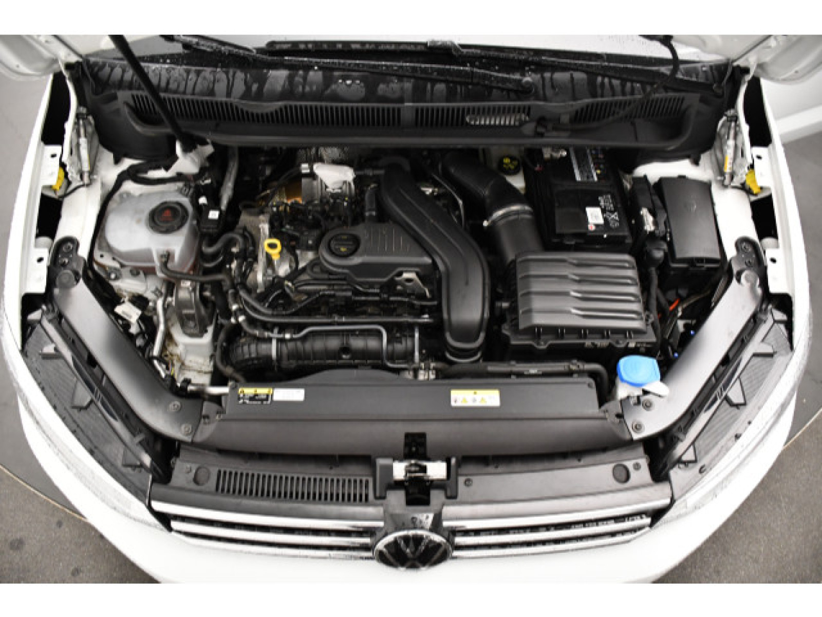 Volkswagen - Touran_14