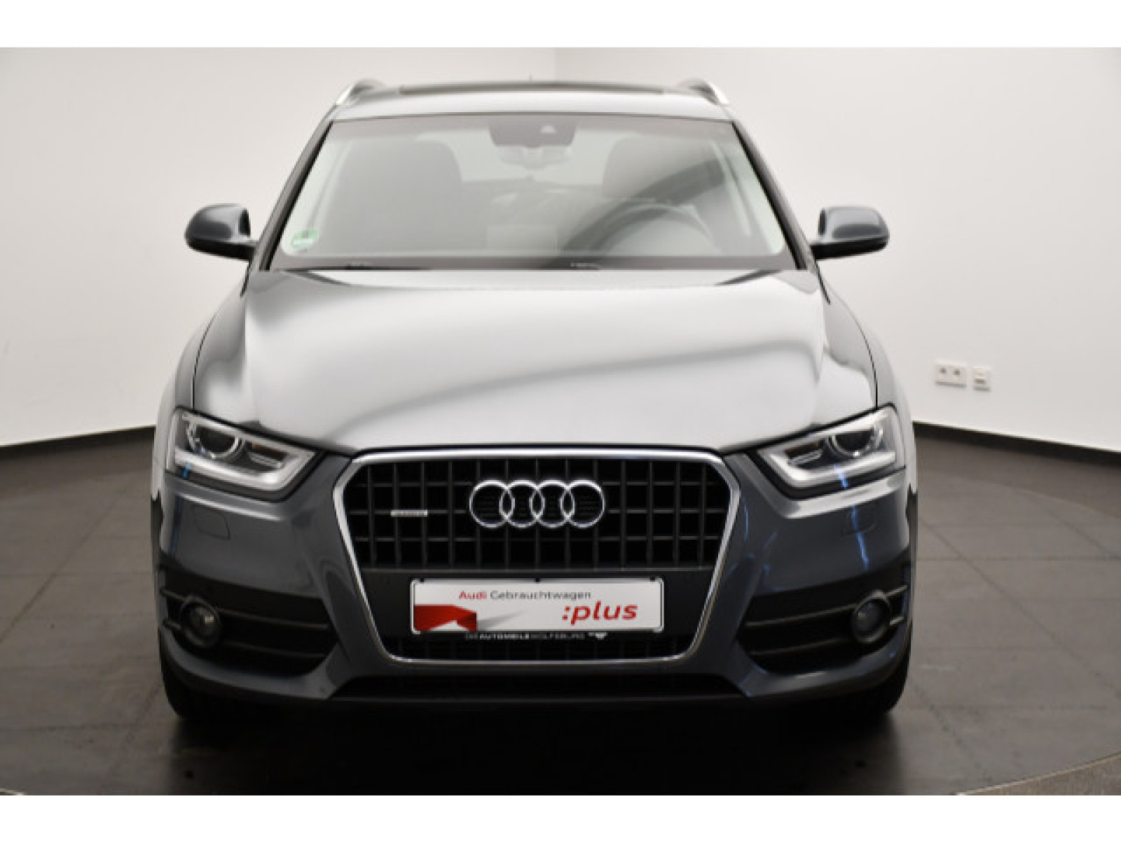 Audi - Q3_15