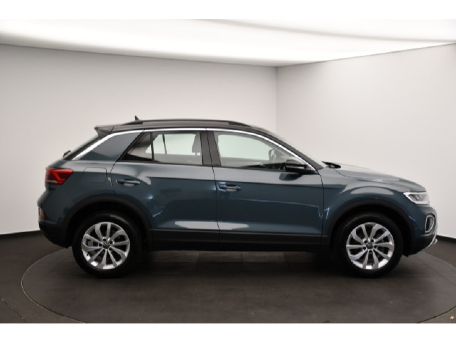 Volkswagen - T-Roc_16