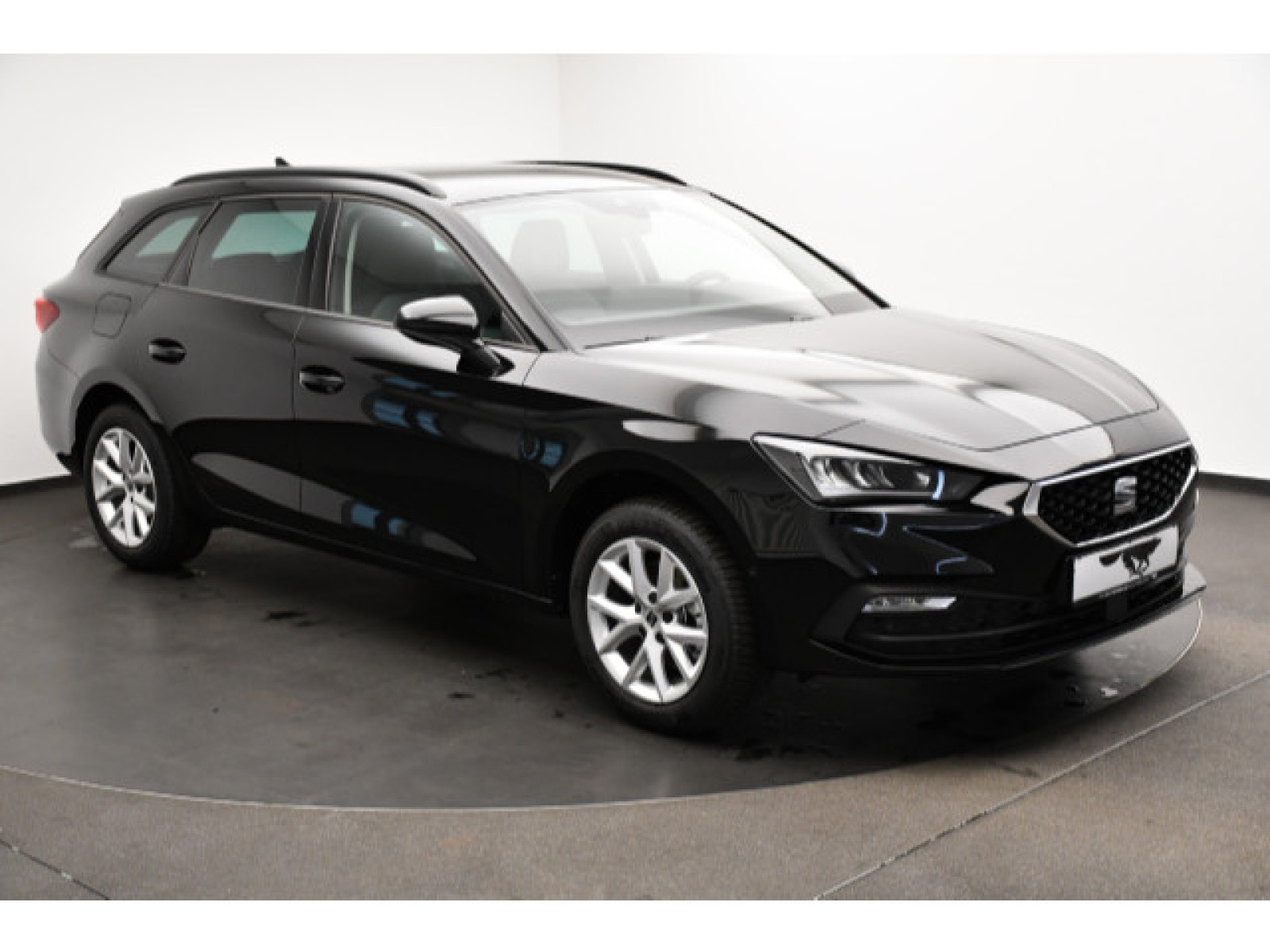 diagonal-frontansicht-aussen