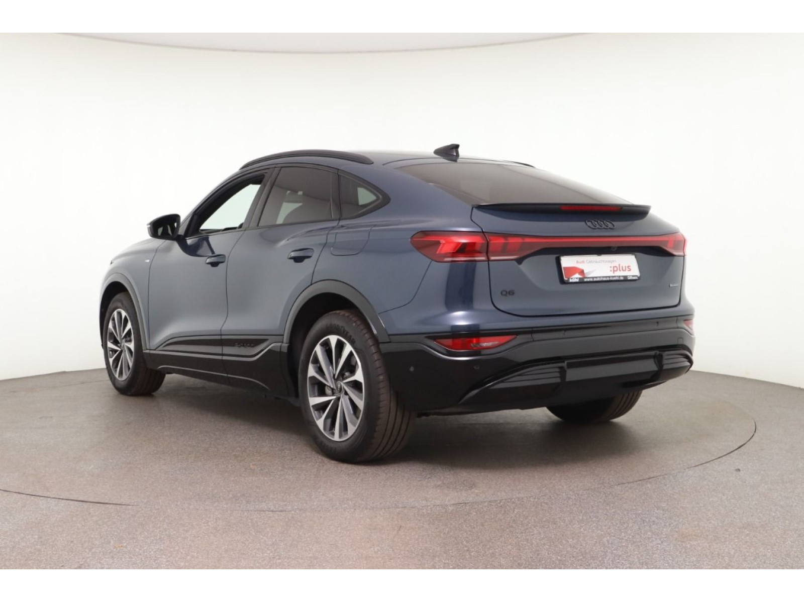 Audi - Q6 Sportback e-tron_4
