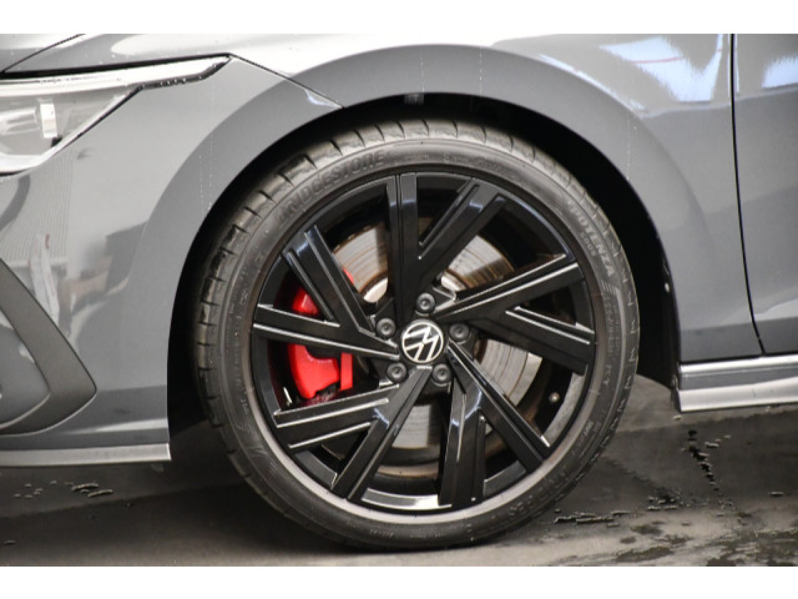 Volkswagen - Golf GTI_11