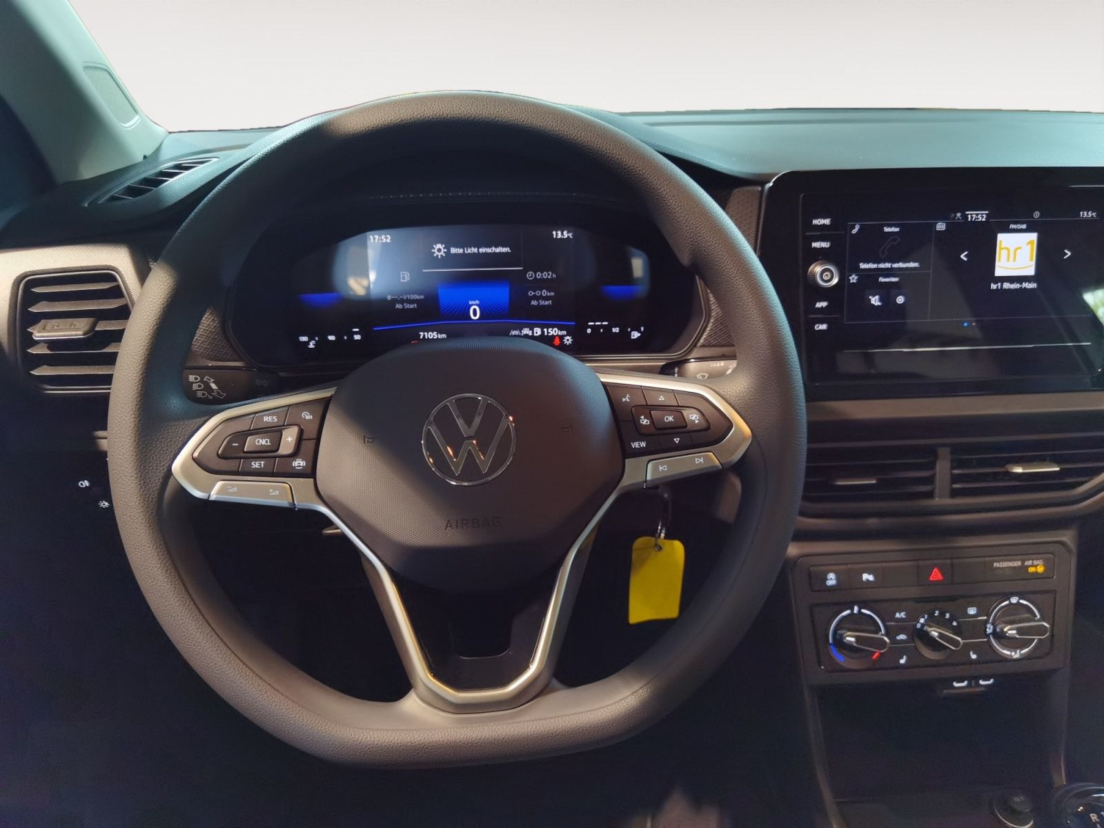 Volkswagen - T-Cross_13