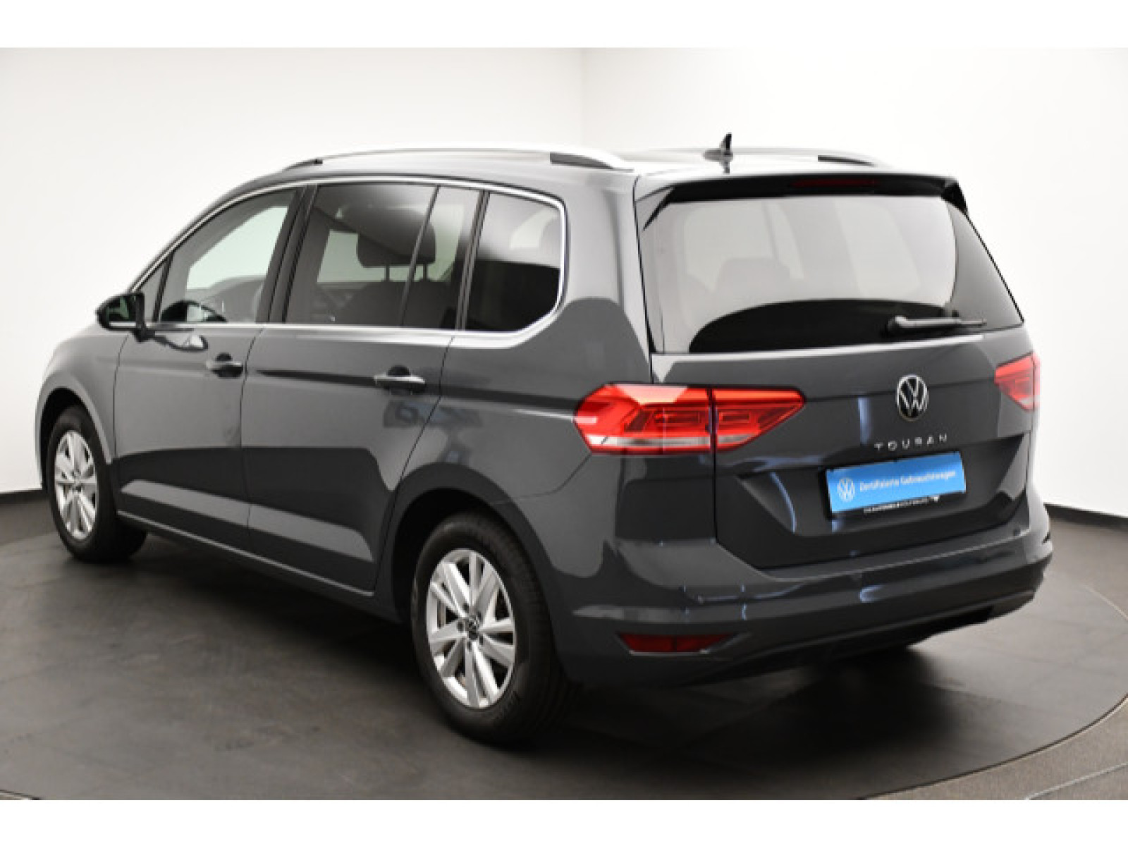 Volkswagen - Touran_16