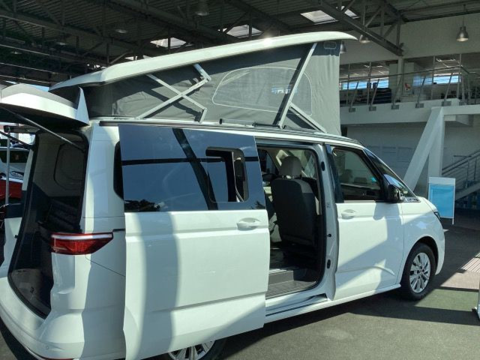 Volkswagen - California_24