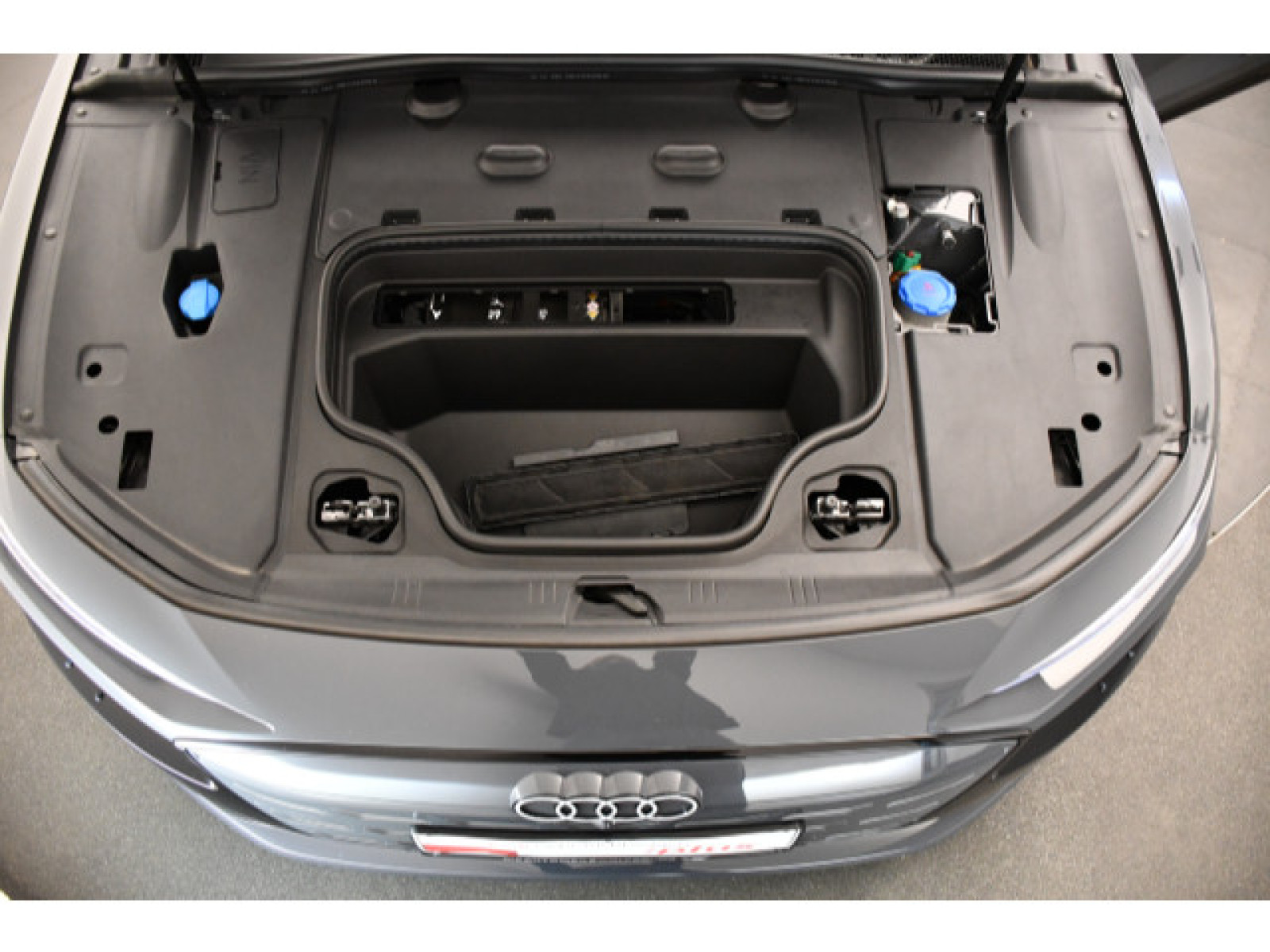 Audi - A6 Sportback e-tron_16